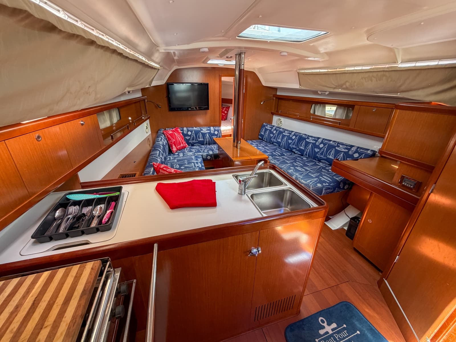 2011 Beneteau Oceanis 34 - Photo 9