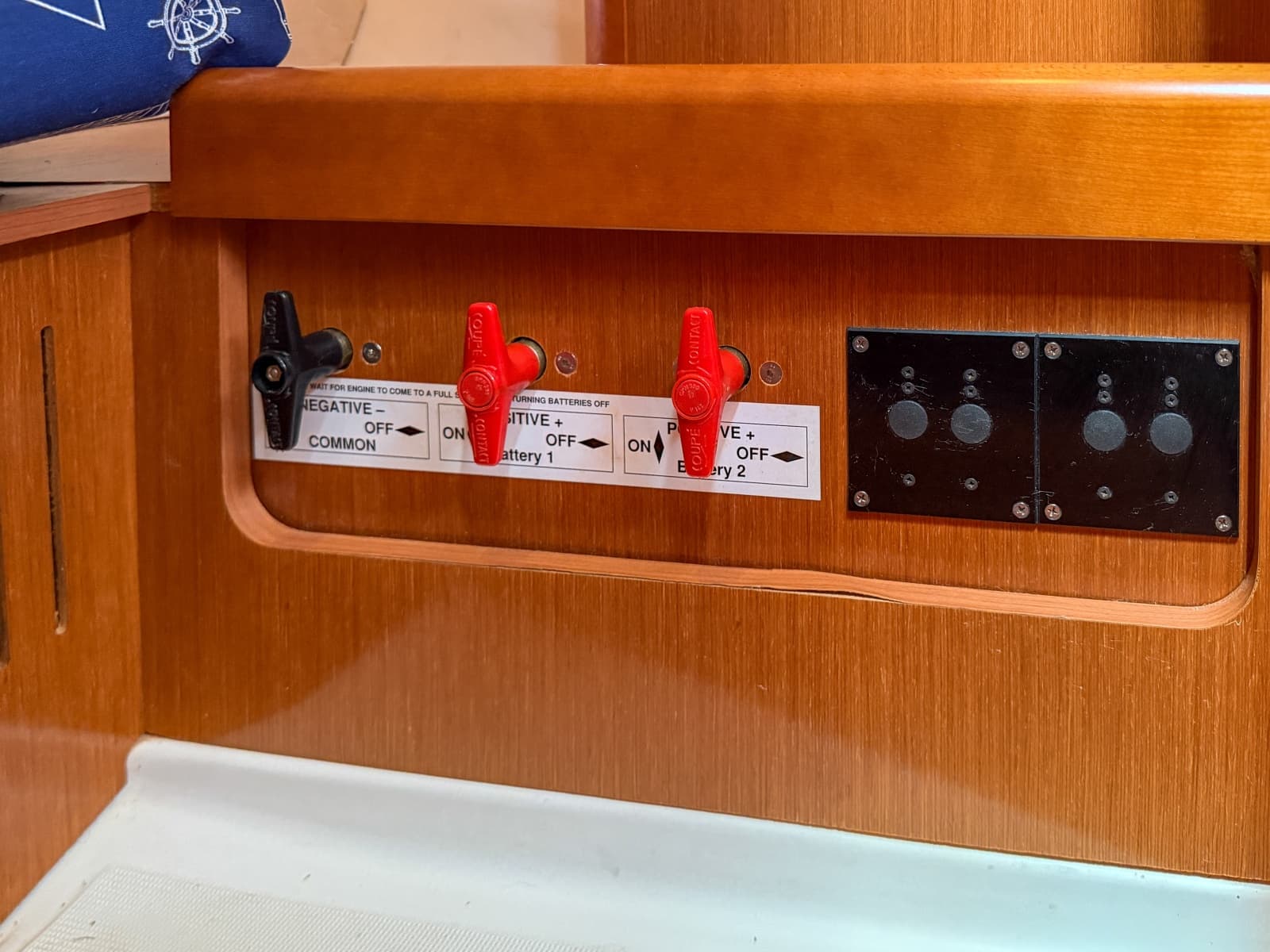 2011 Beneteau Oceanis 34 - Photo 25