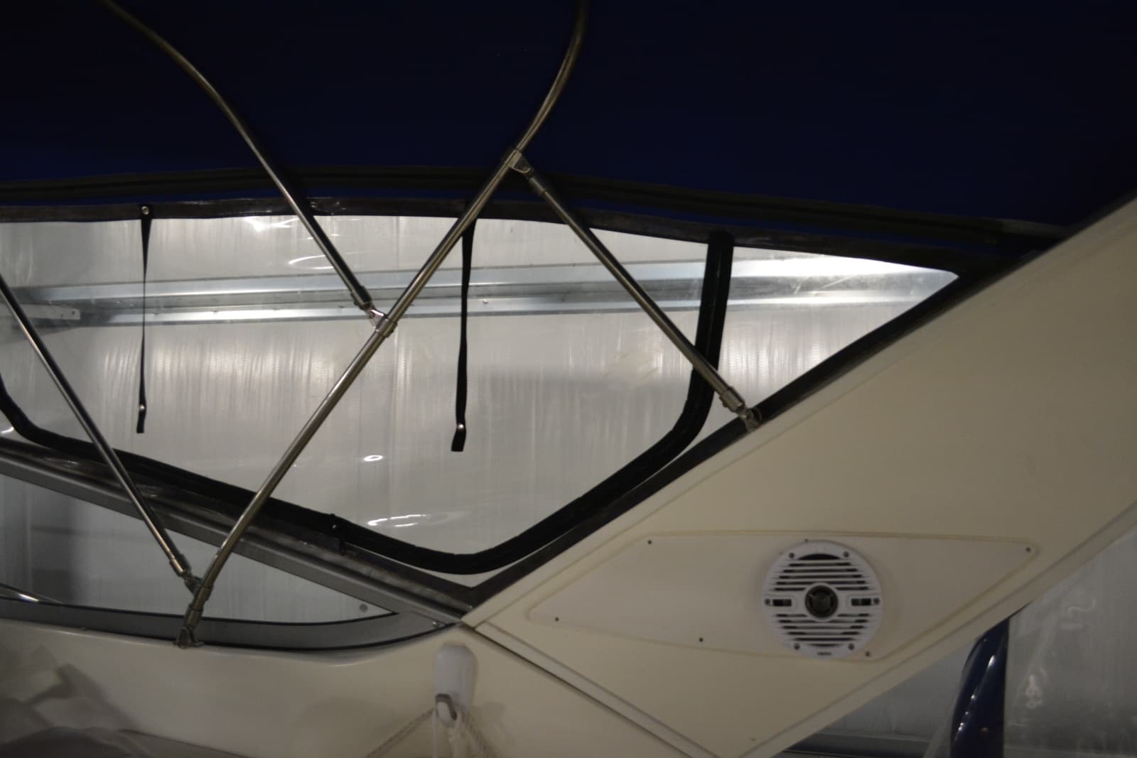 2006 Bayliner 305 - Photo 29