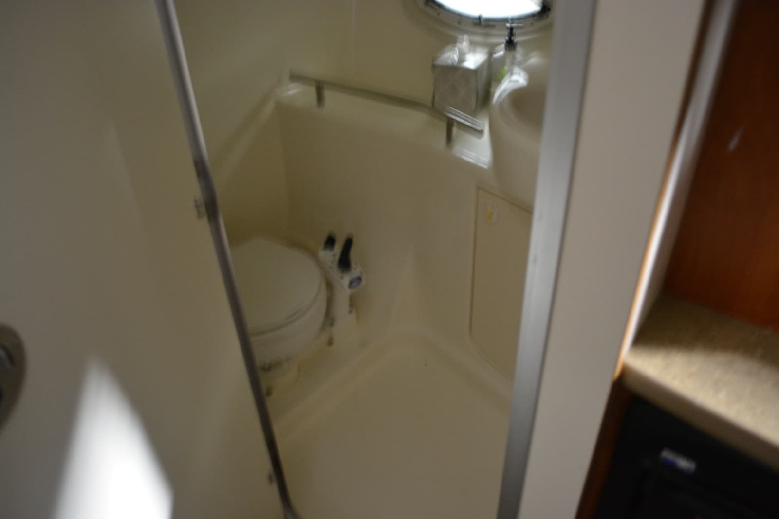 2006 Bayliner 305 - Photo 35