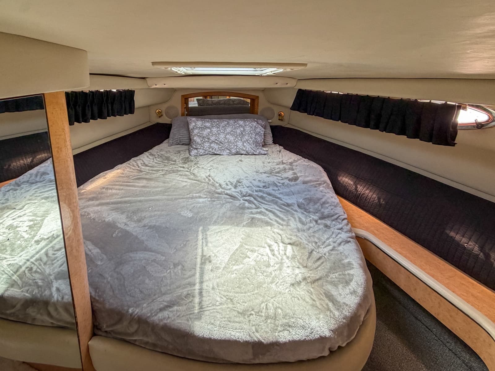 1997 Sea Ray 450 Sundancer - Photo 11