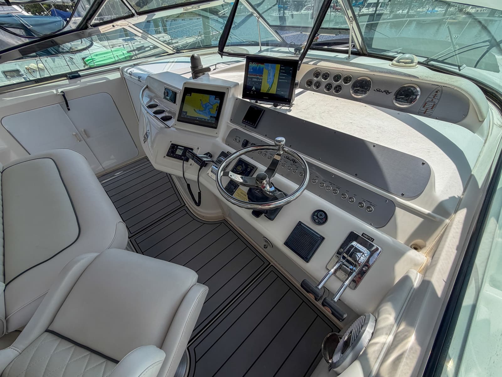 1997 Sea Ray 450 Sundancer - Photo 26