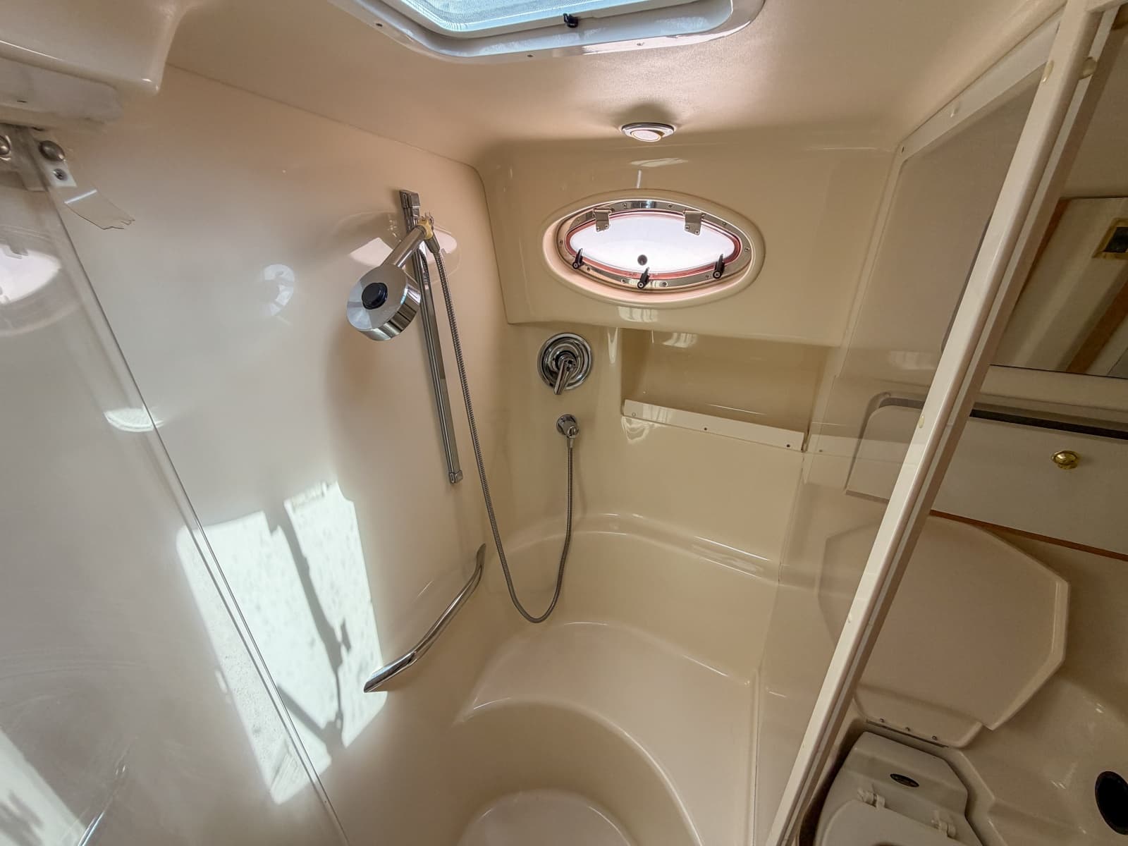 1997 Sea Ray 450 Sundancer - Photo 15