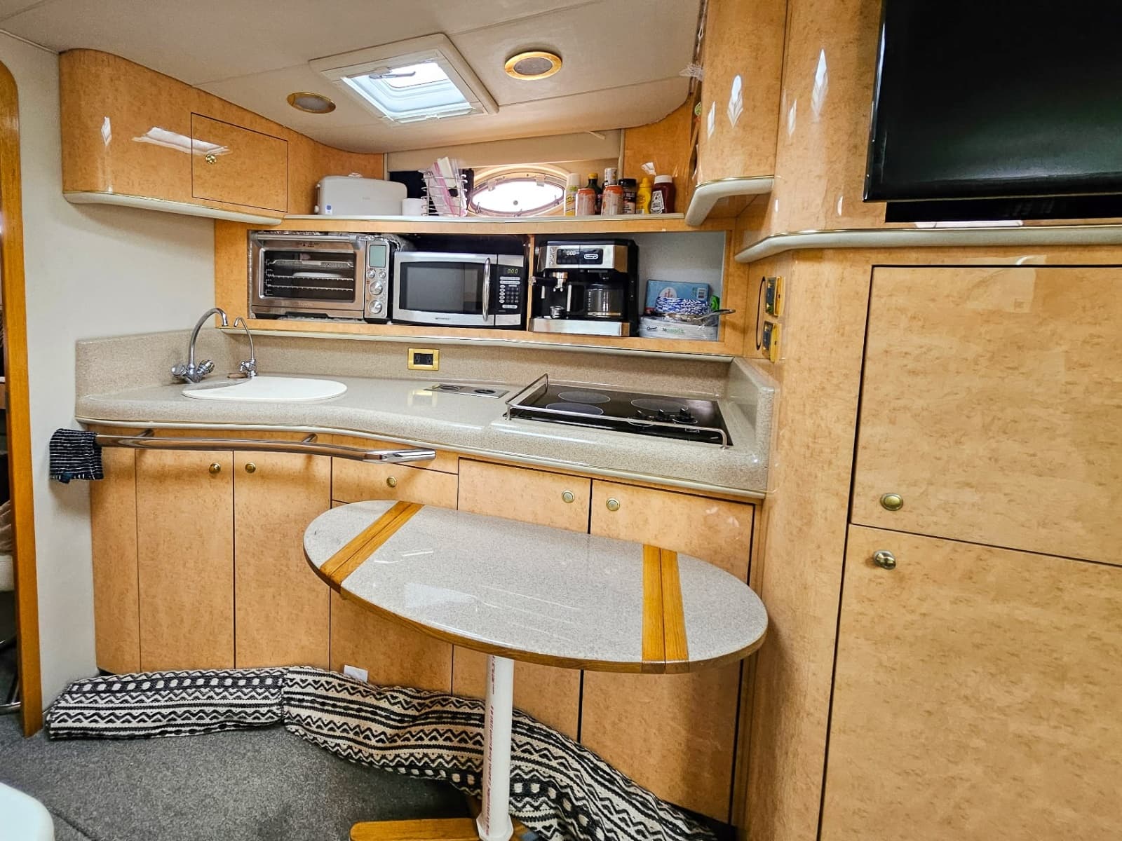 1997 Sea Ray 450 Sundancer - Photo 7