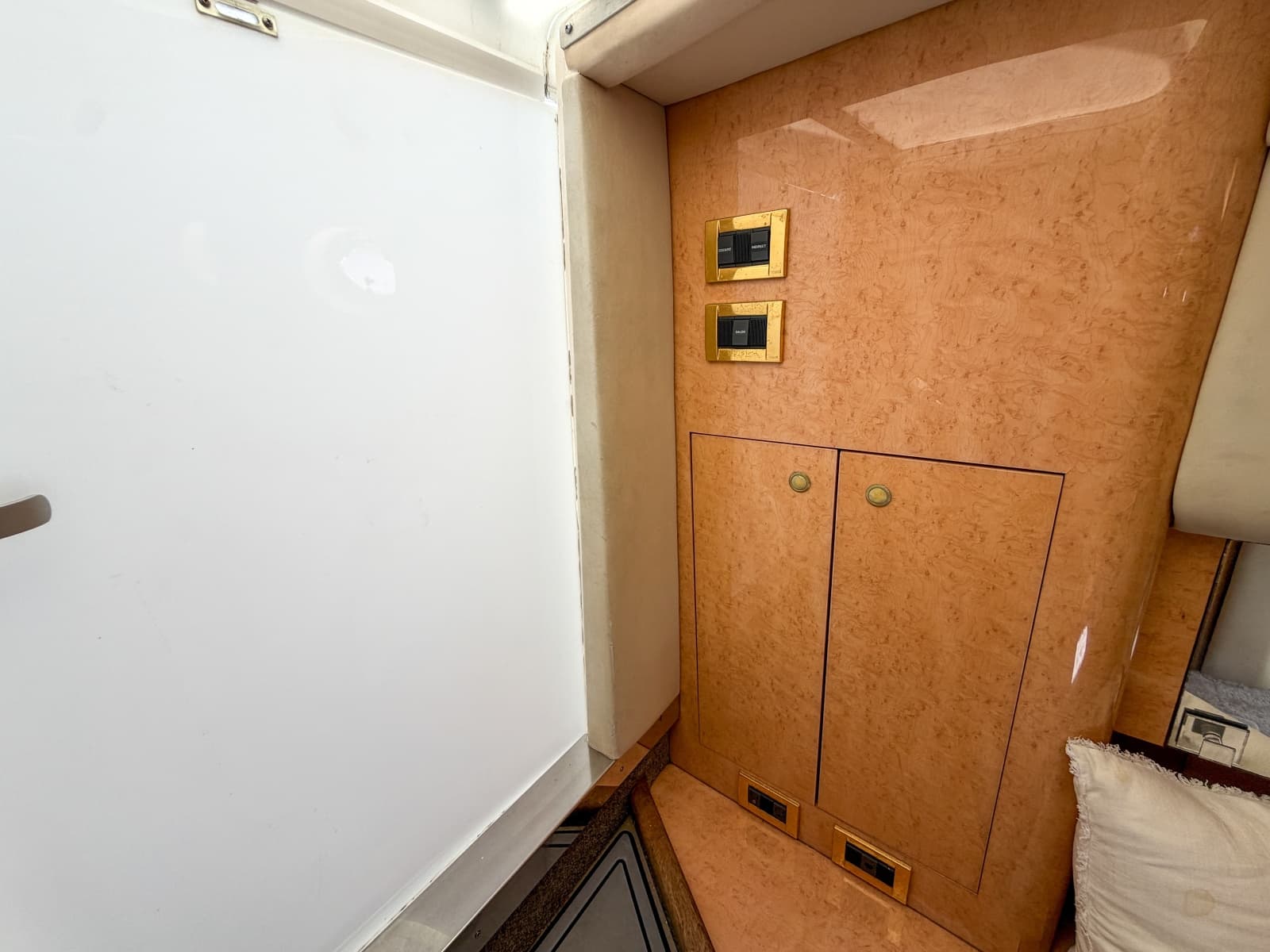 1997 Sea Ray 450 Sundancer - Photo 20