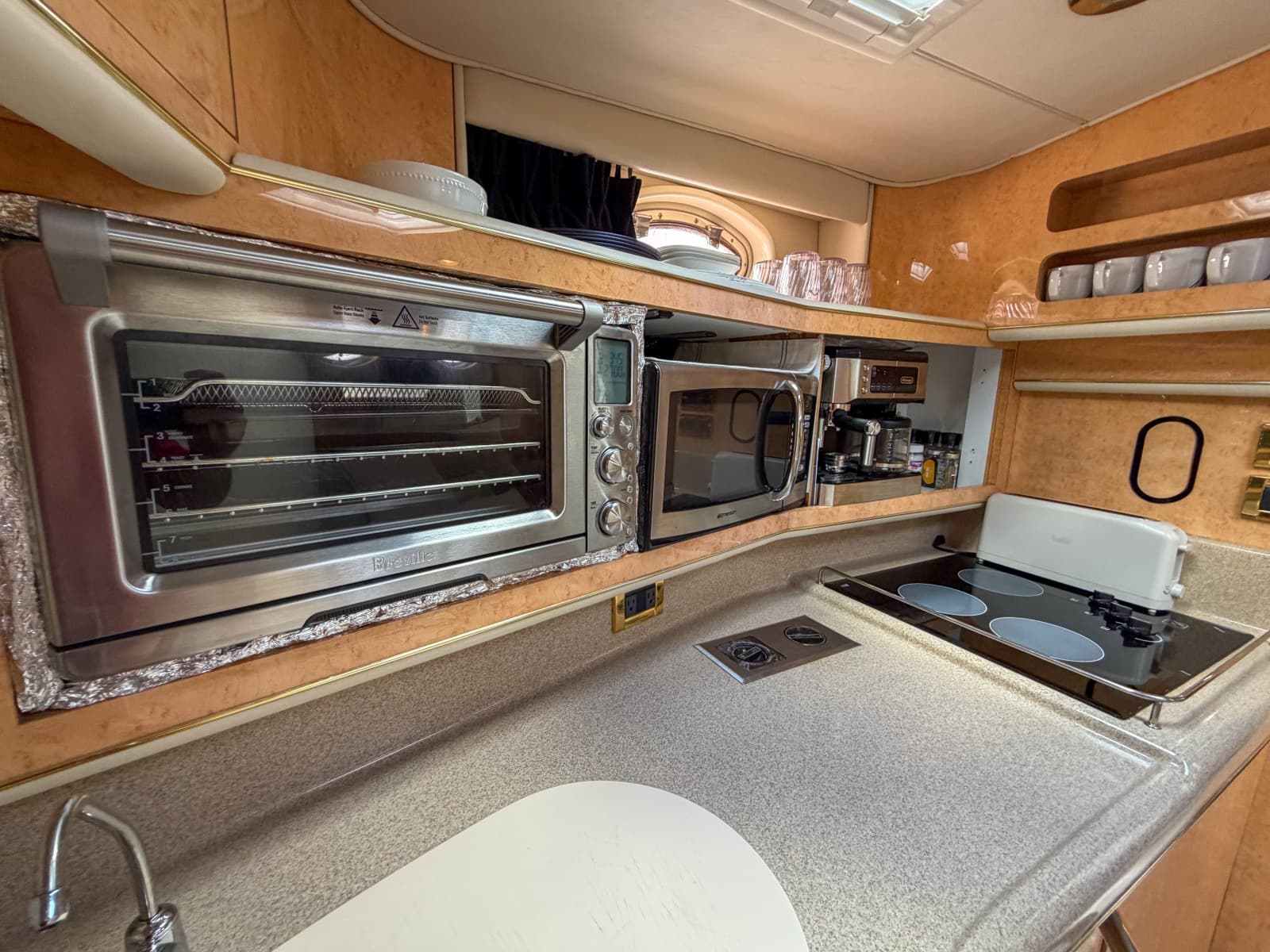 1997 Sea Ray 450 Sundancer - Photo 9