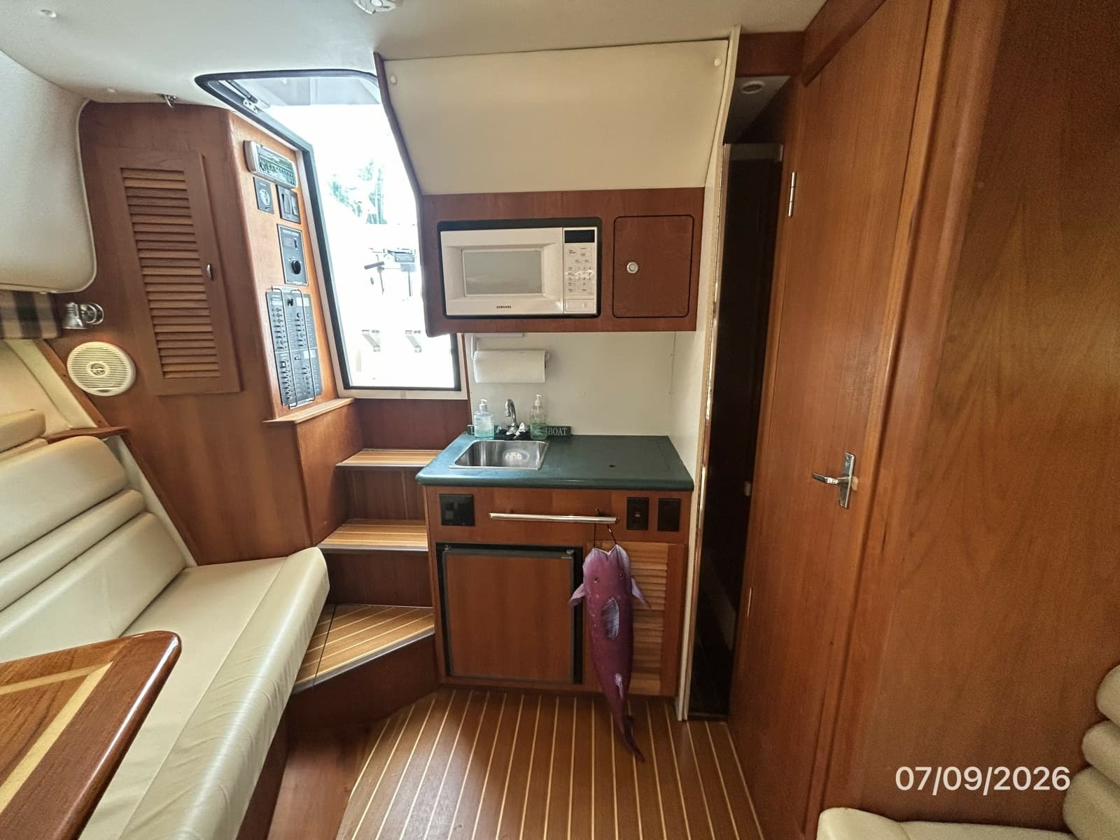 2001 Pursuit 3000 Offshore - Photo 33