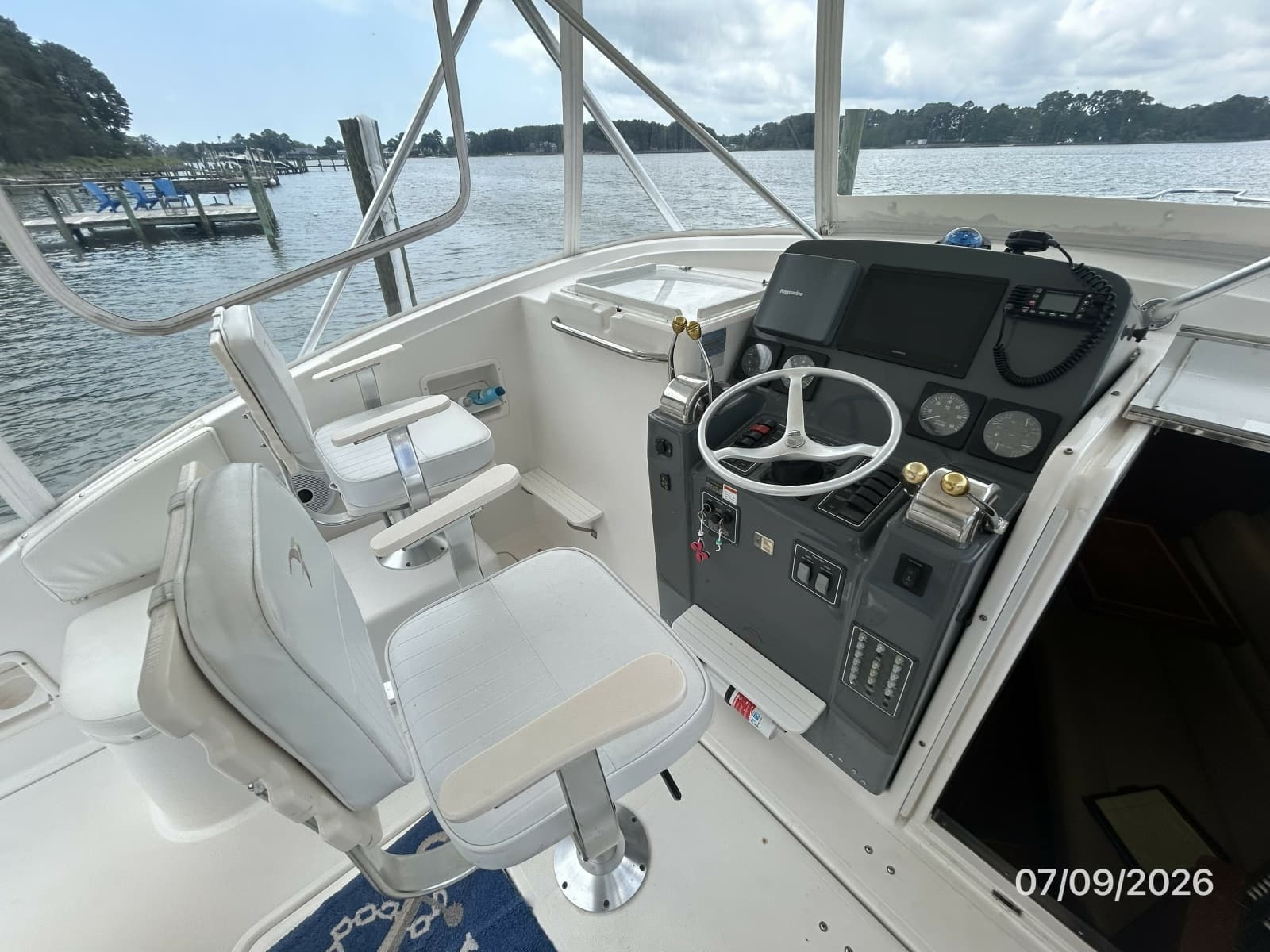 2001 Pursuit 3000 Offshore - Photo 27