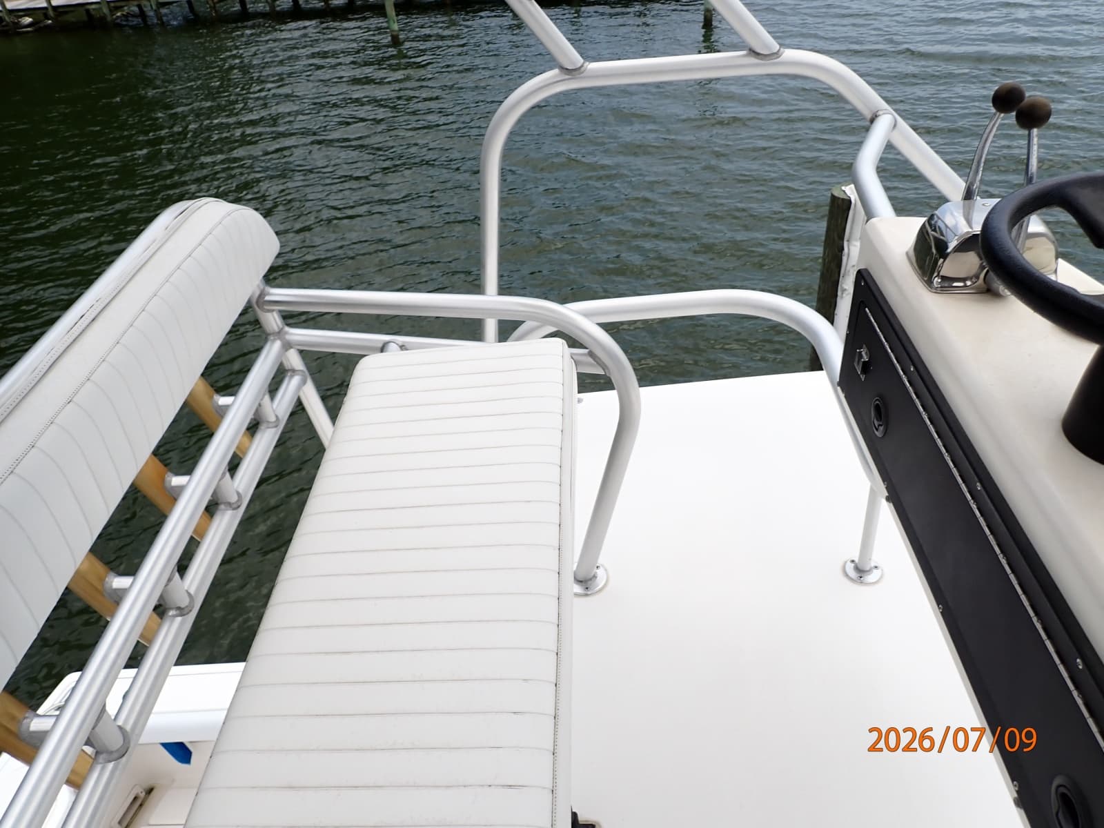 2001 Pursuit 3000 Offshore - Photo 11