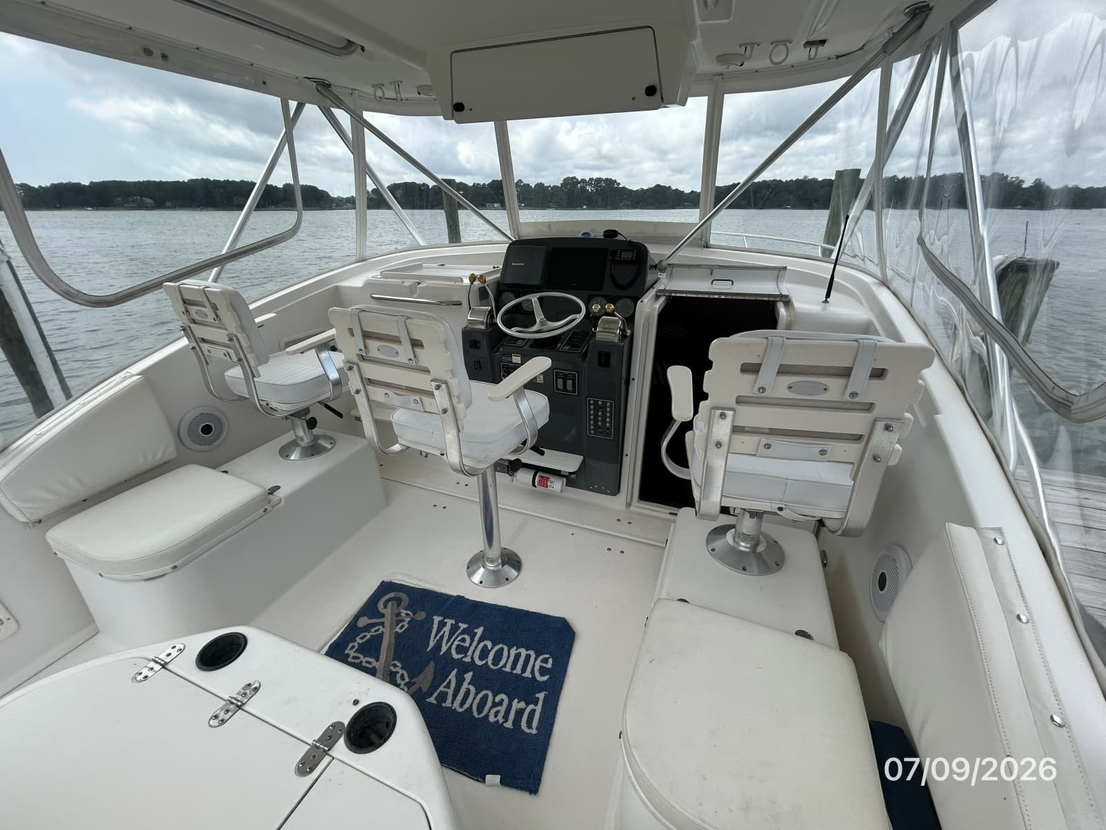 2001 Pursuit 3000 Offshore - Photo 22