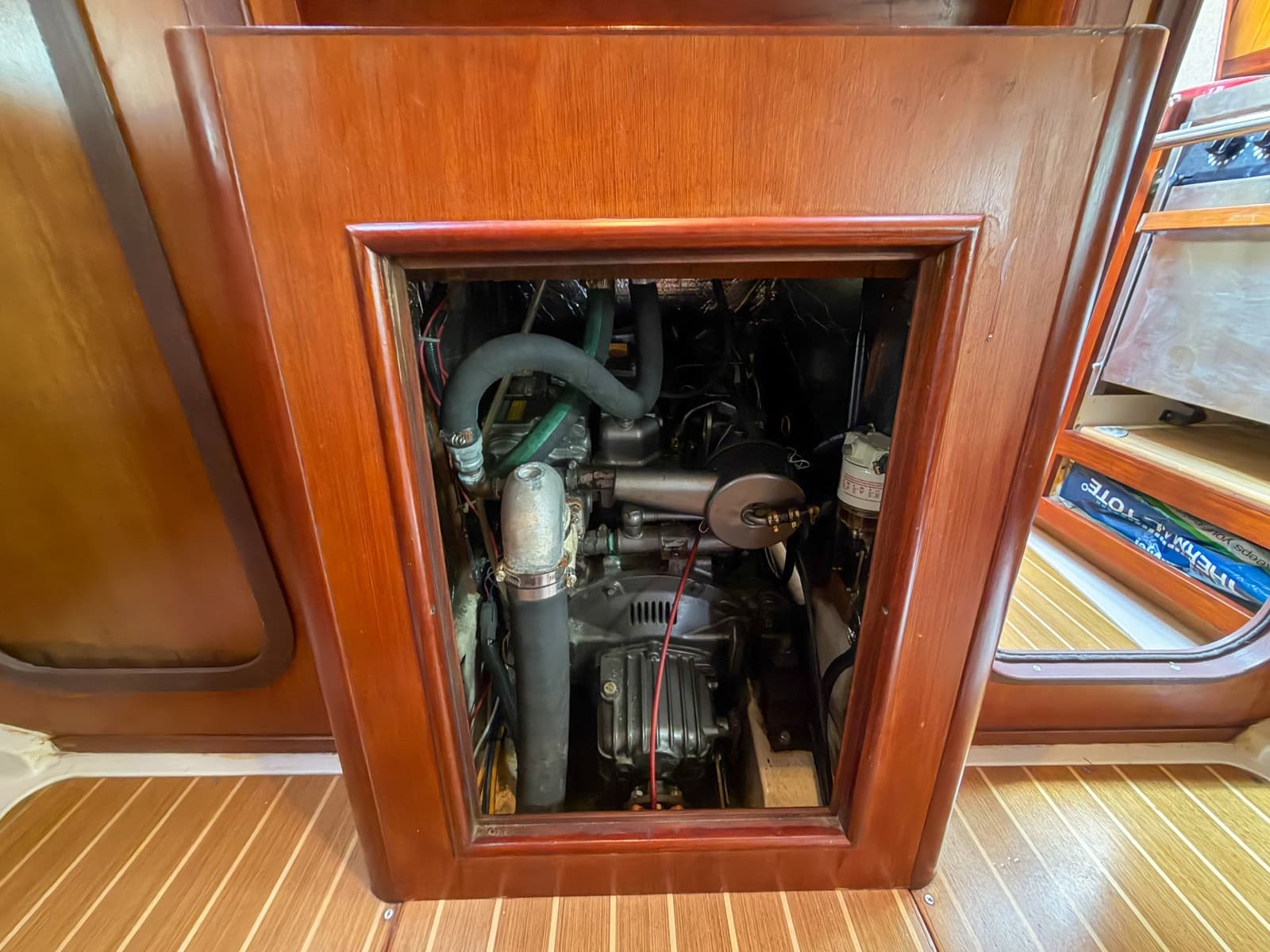 1999 Hunter 380 - Photo 15