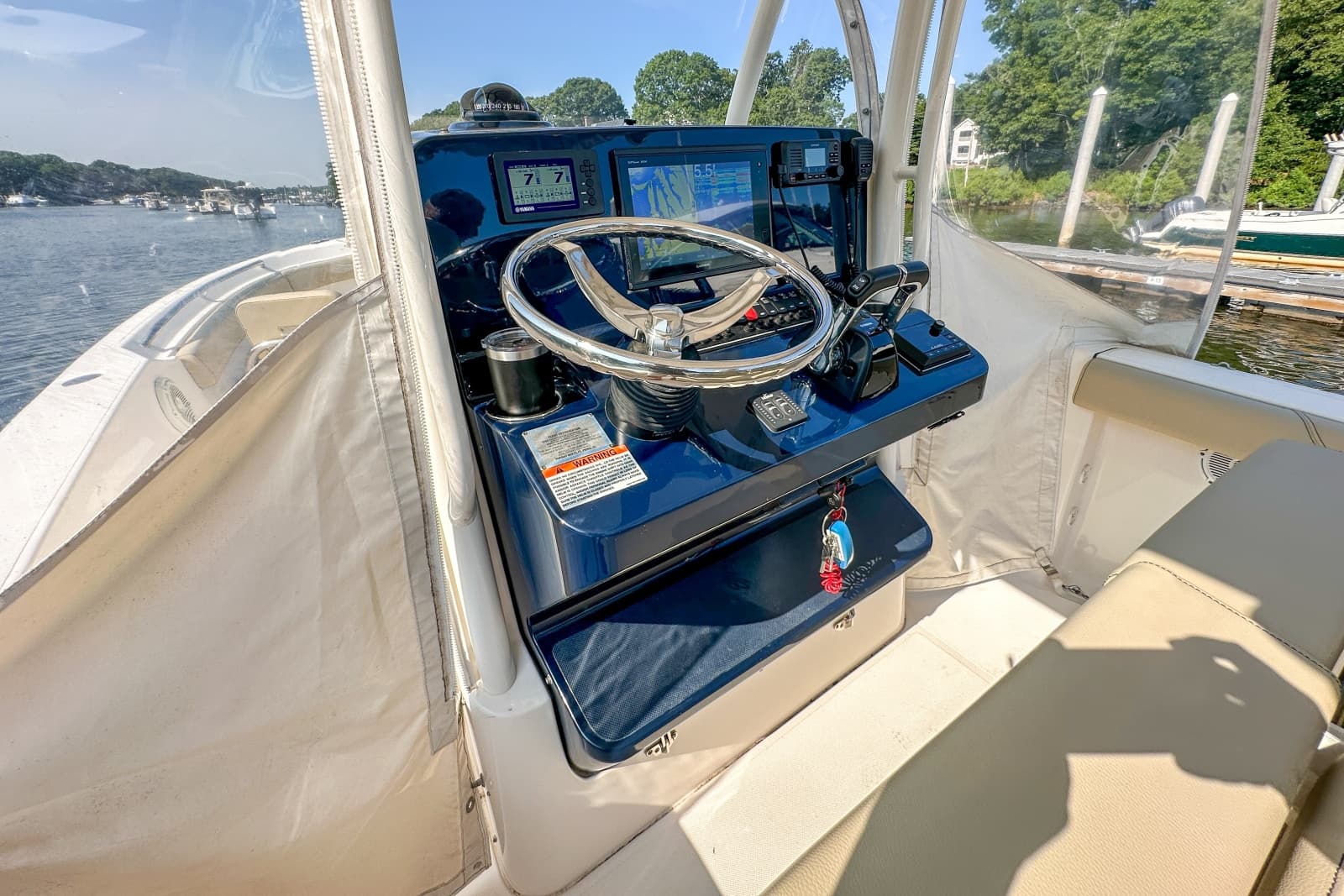 2018 Pursuit C 260 - Photo 17