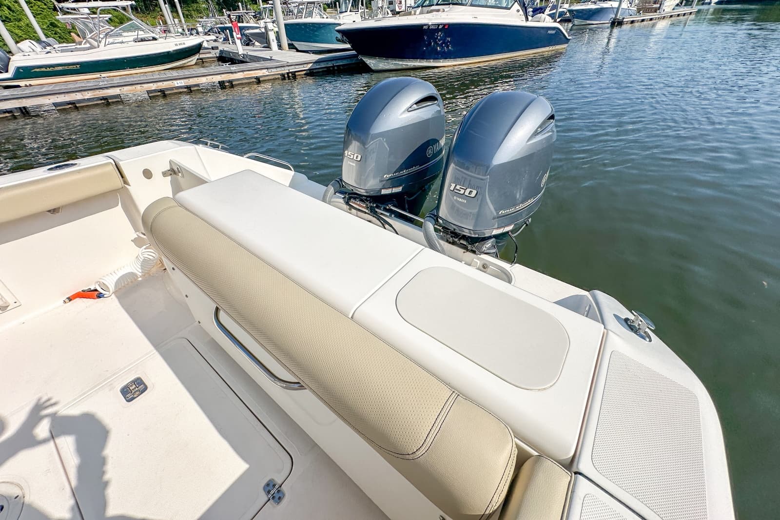 2018 Pursuit C 260 - Photo 26