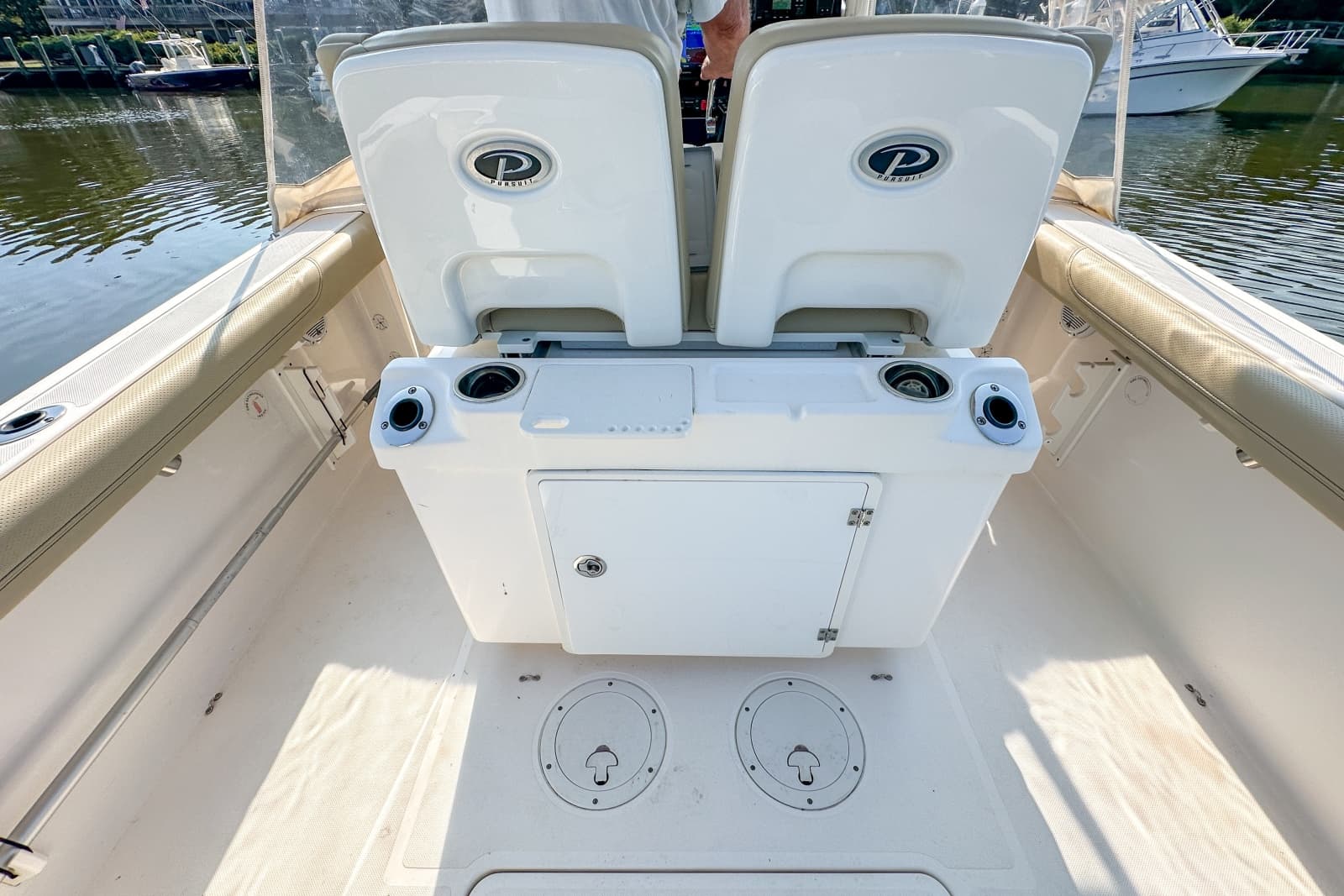 2018 Pursuit C 260 - Photo 34