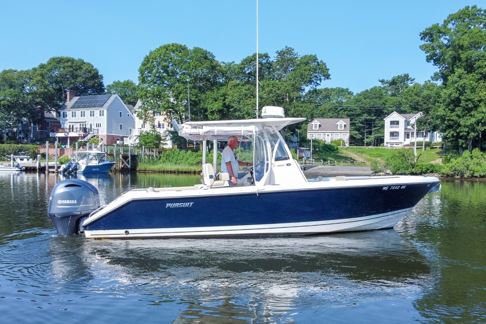 2018 Pursuit C 260 - Photo 3