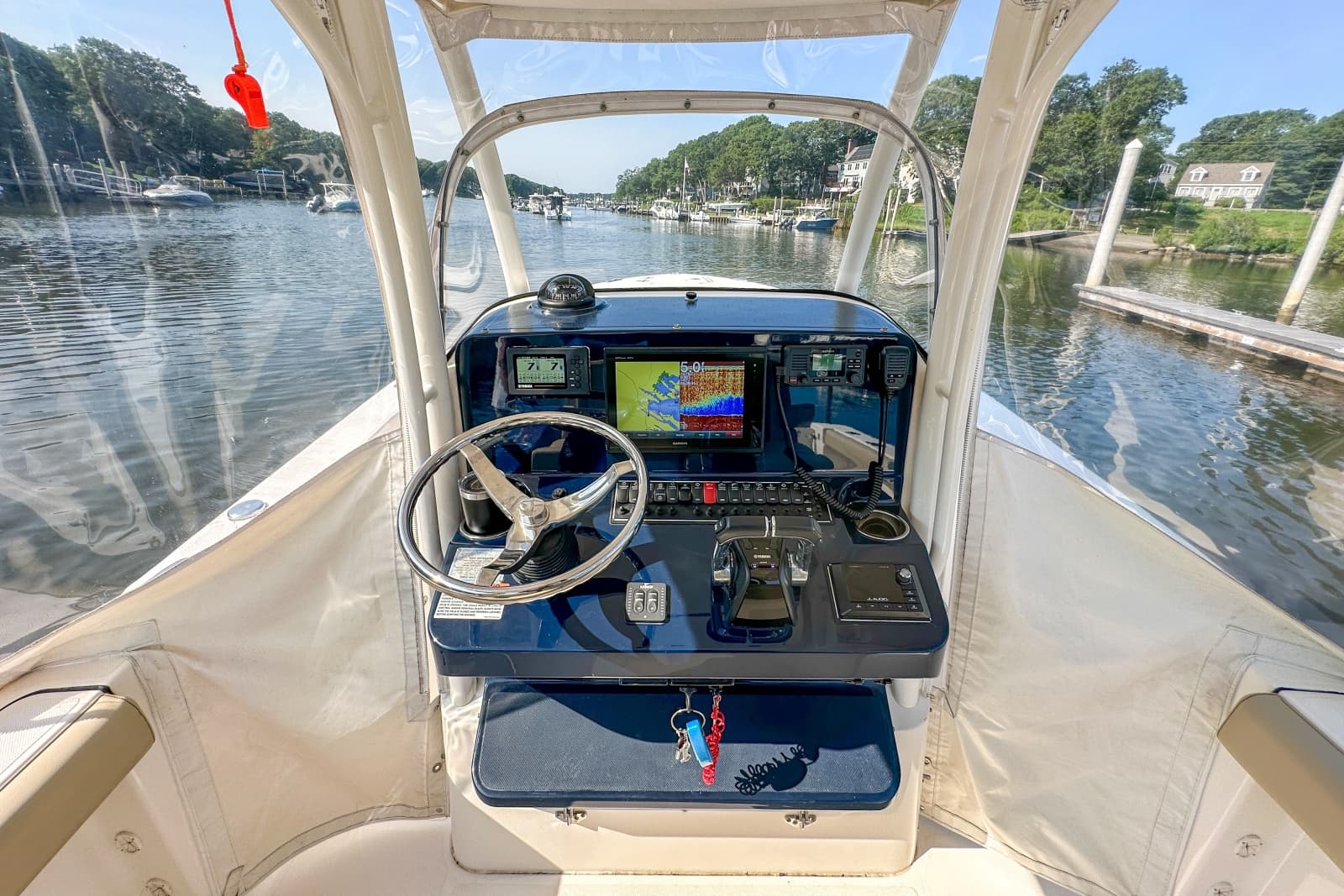 2018 Pursuit C 260 - Photo 18