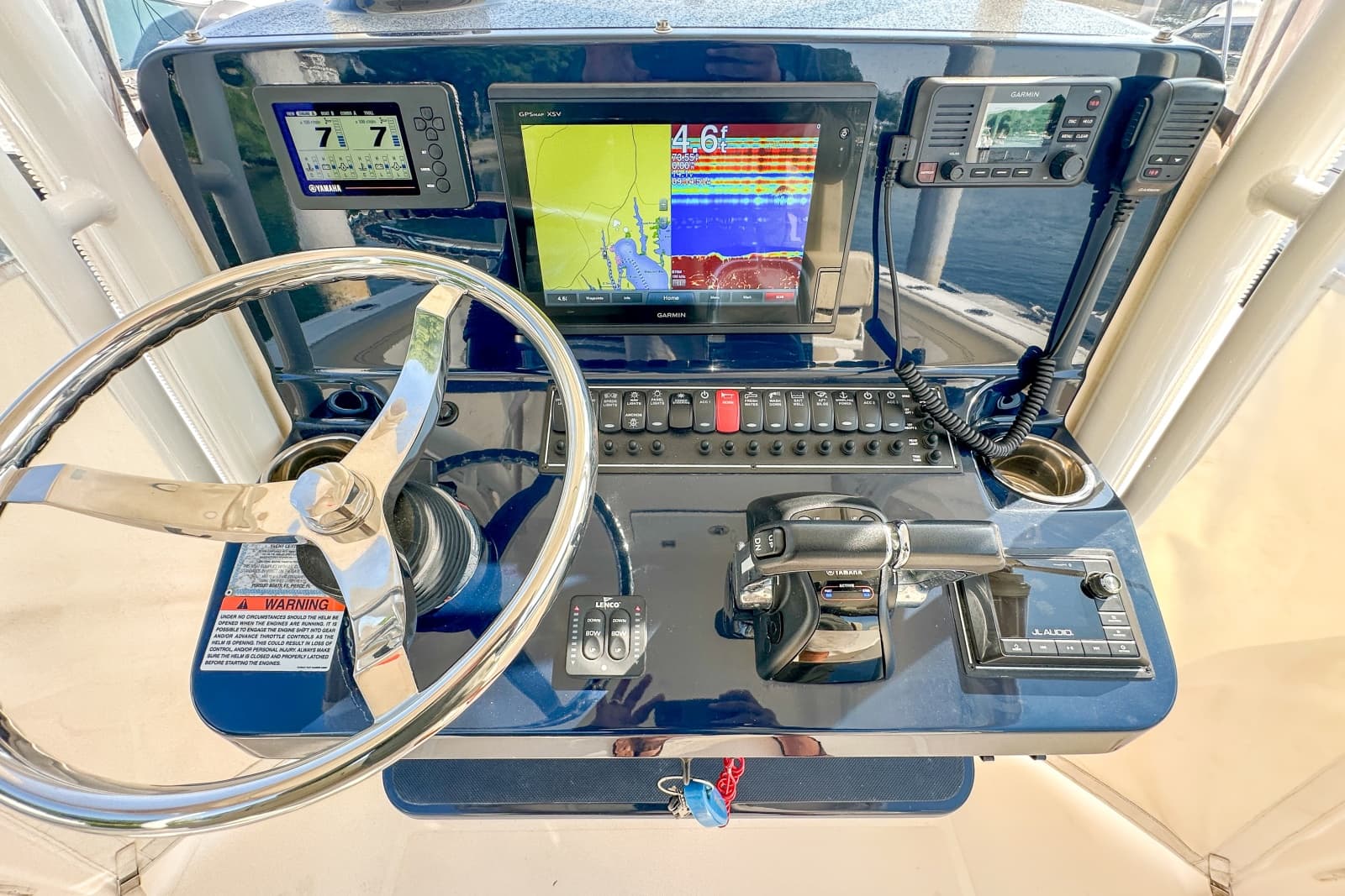 2018 Pursuit C 260 - Photo 16