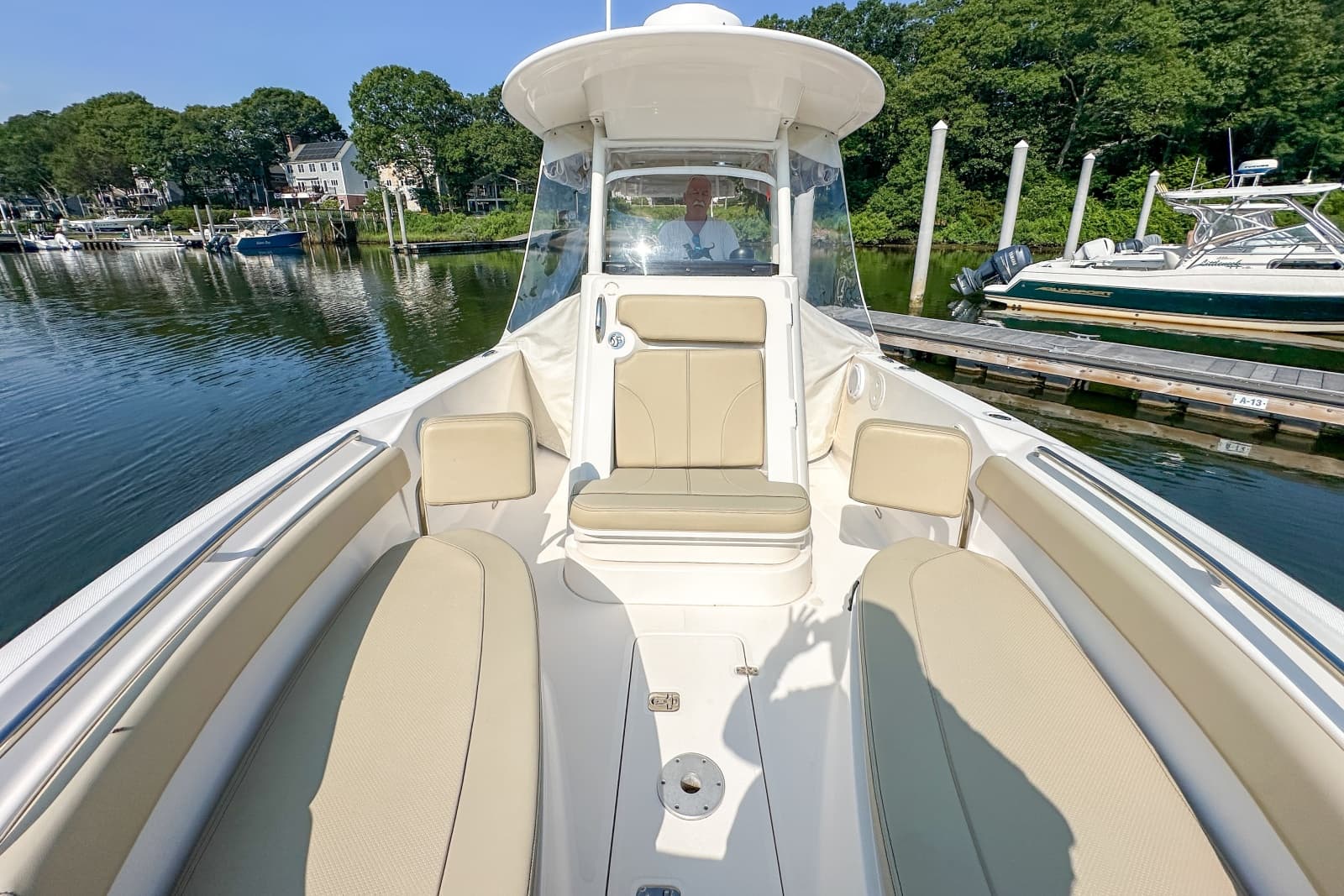 2018 Pursuit C 260 - Photo 33