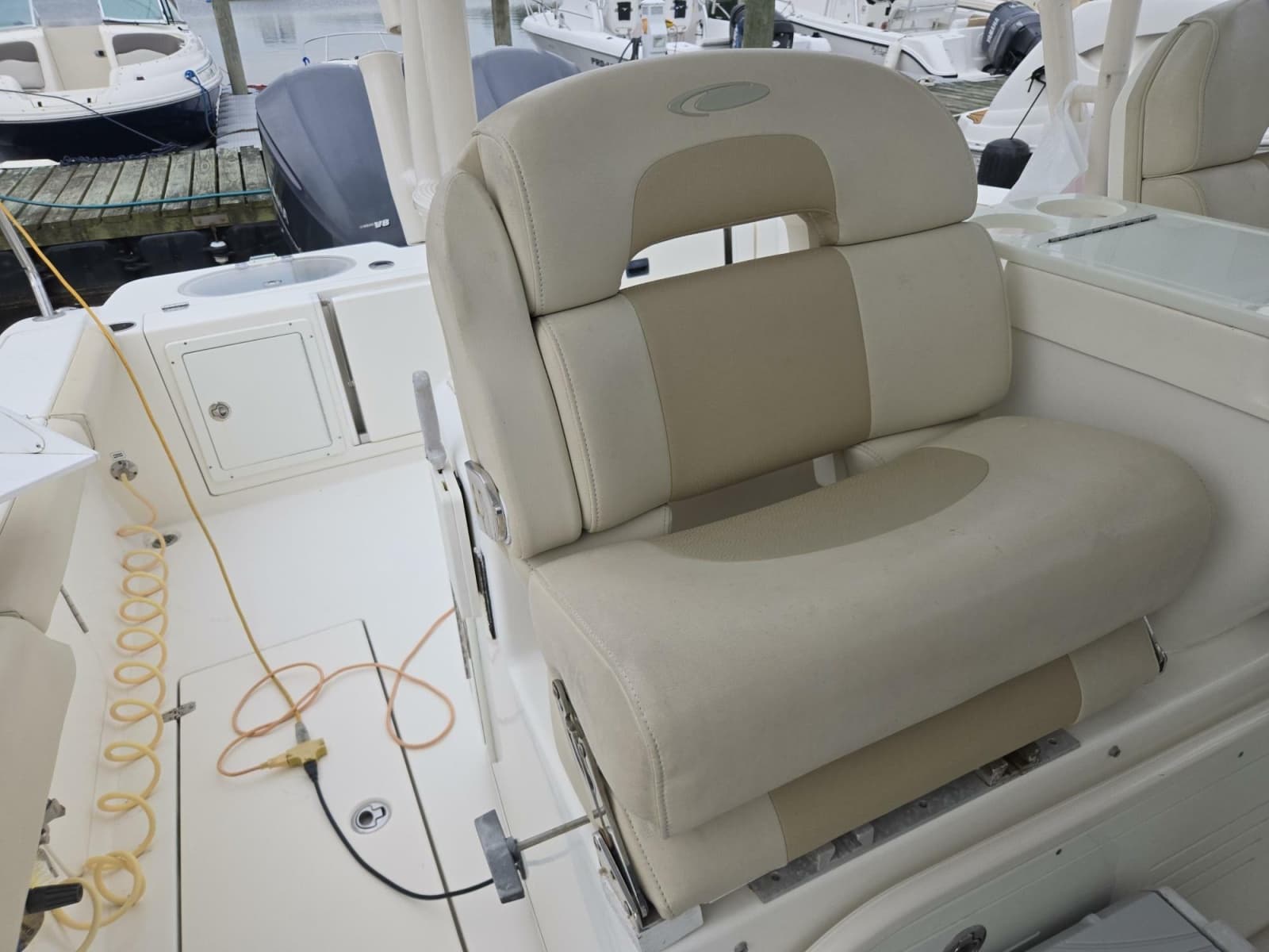2014 Cobia 350 CC - Photo 23