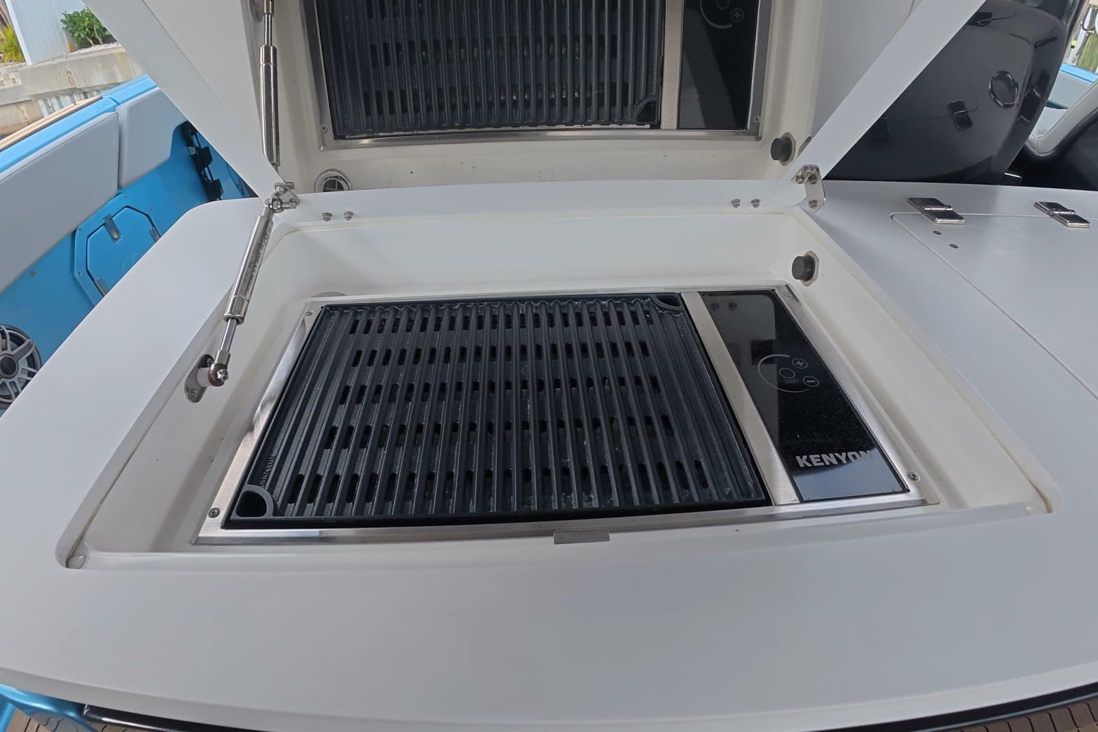 2025 Schaefer V44 - Photo 22