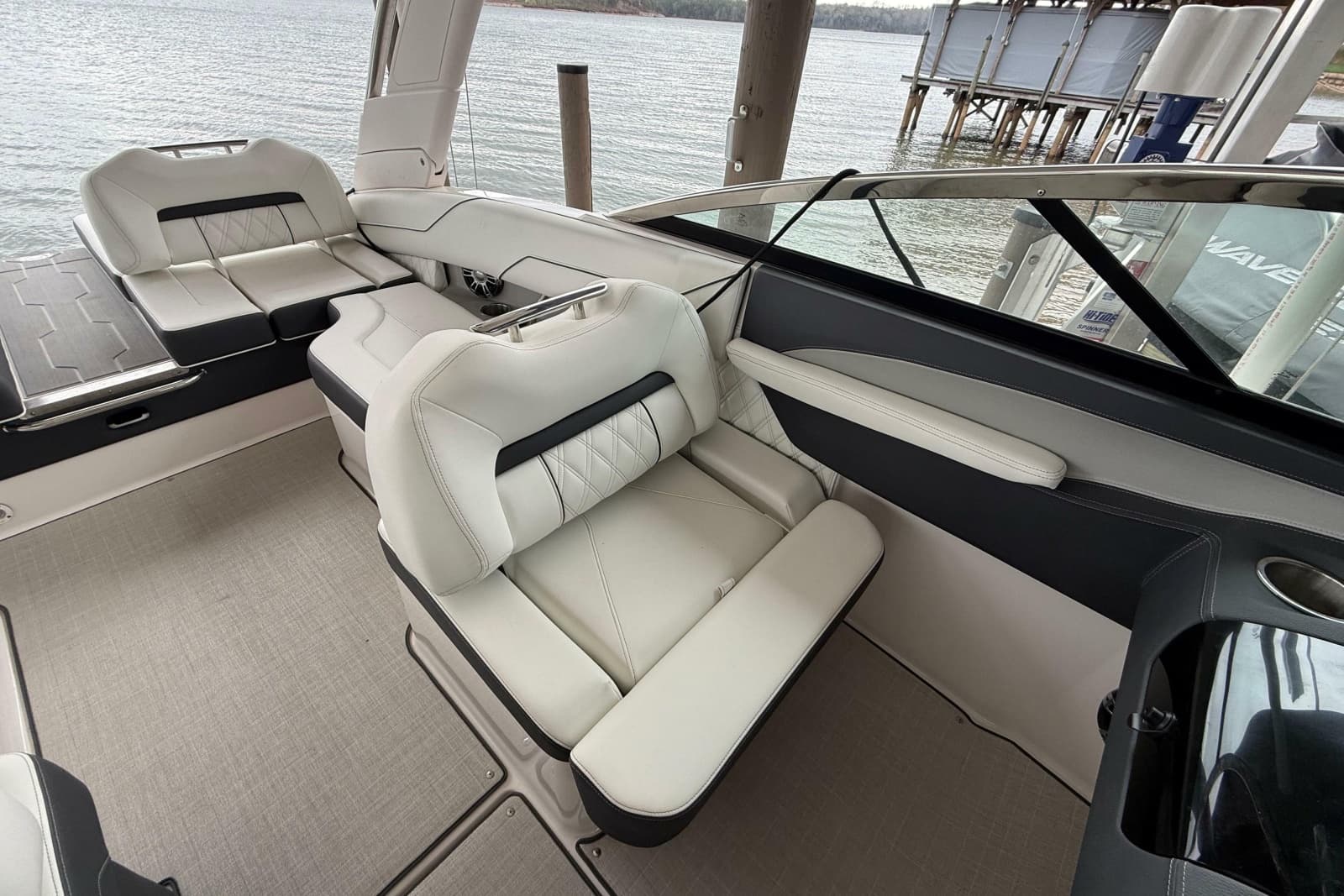 2024 Regal LS4 - Photo 13