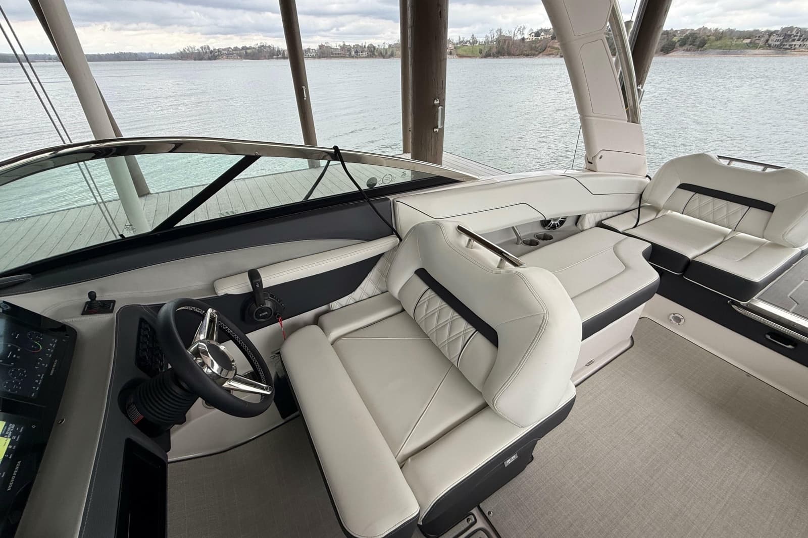 2024 Regal LS4 - Photo 8