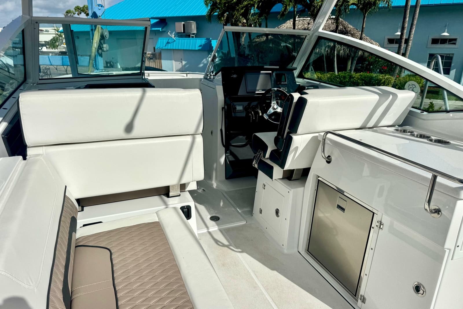 2023 Blackfin 272 DC - Photo 12