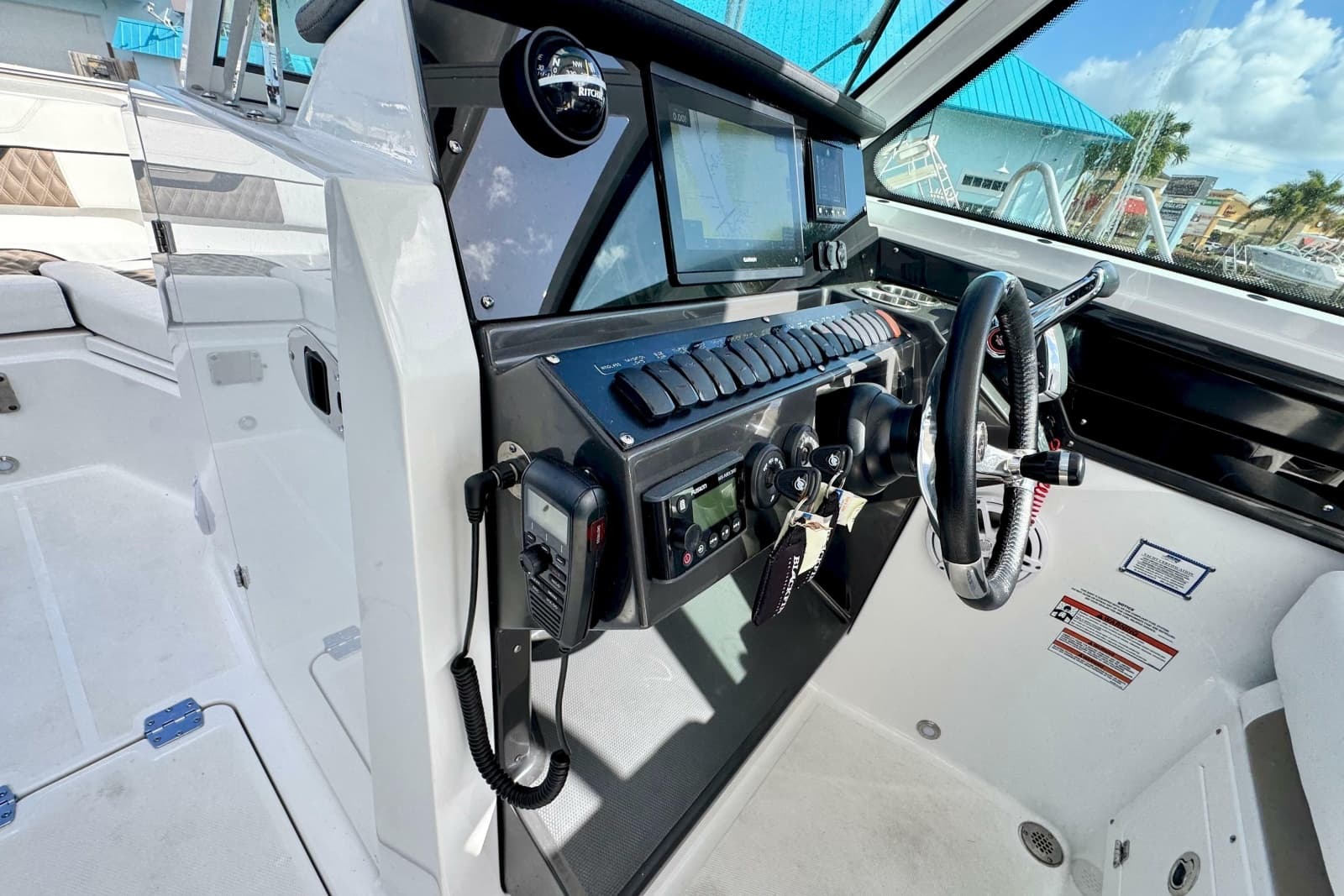 2023 Blackfin 272 DC - Photo 17