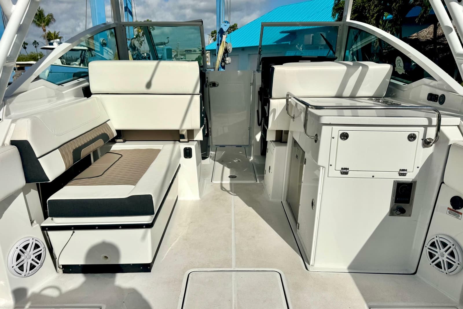 2023 Blackfin 272 DC - Photo 11