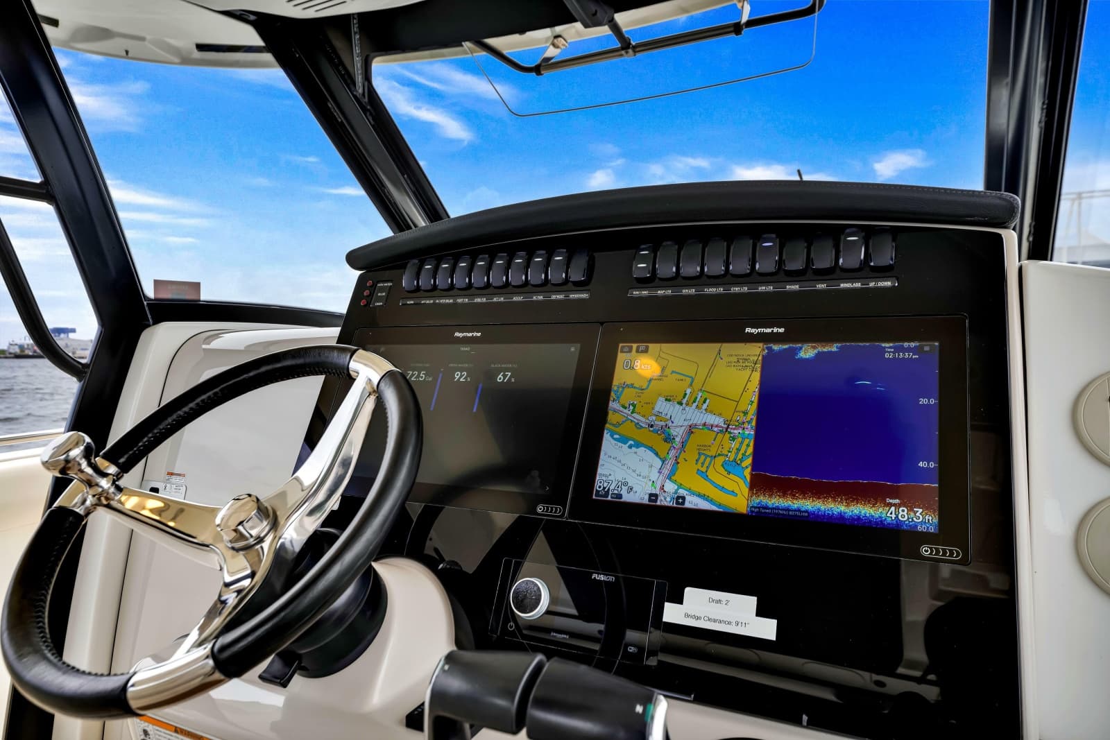2023 Boston Whaler 350 Realm - Photo 23