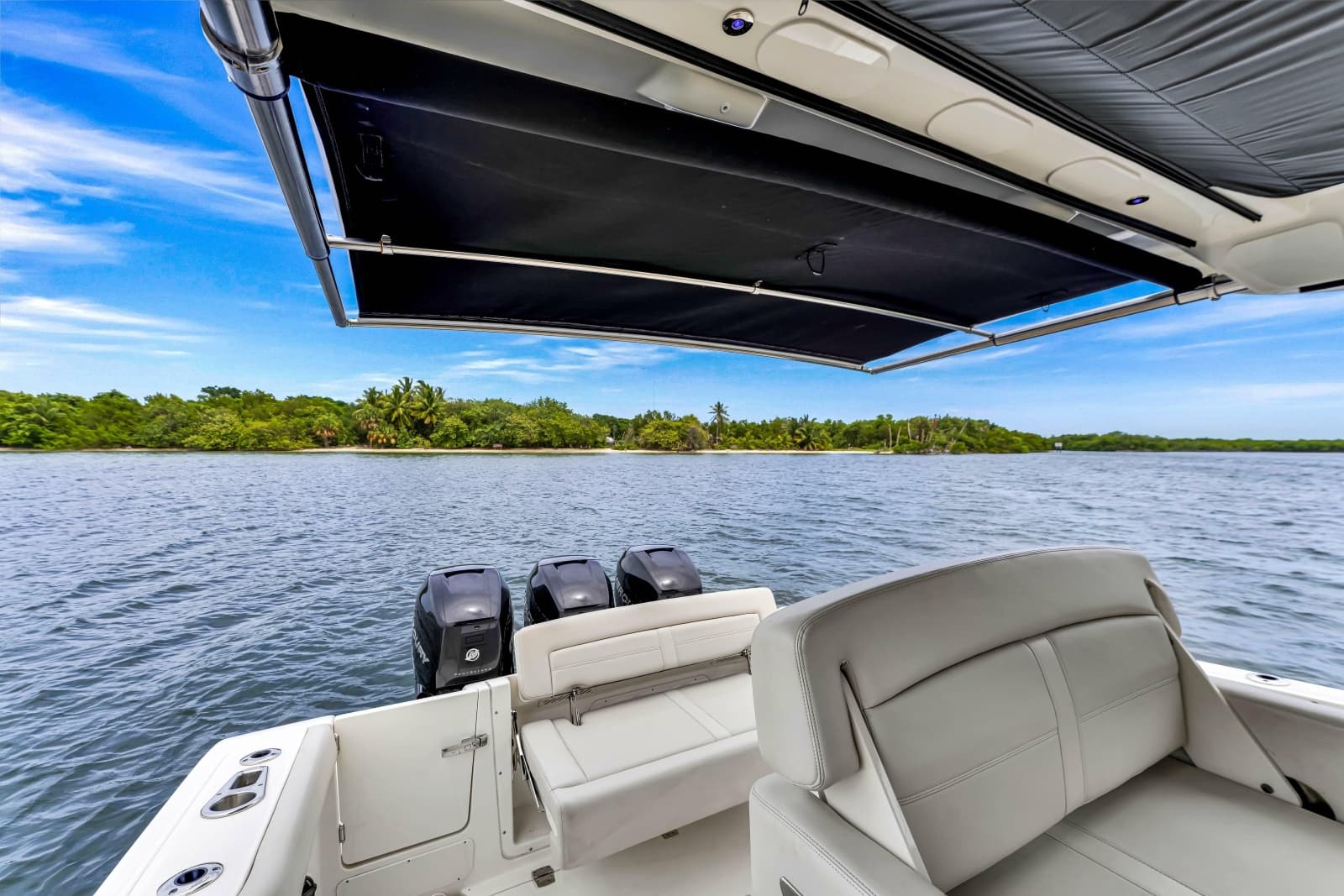 2023 Boston Whaler 350 Realm - Photo 25