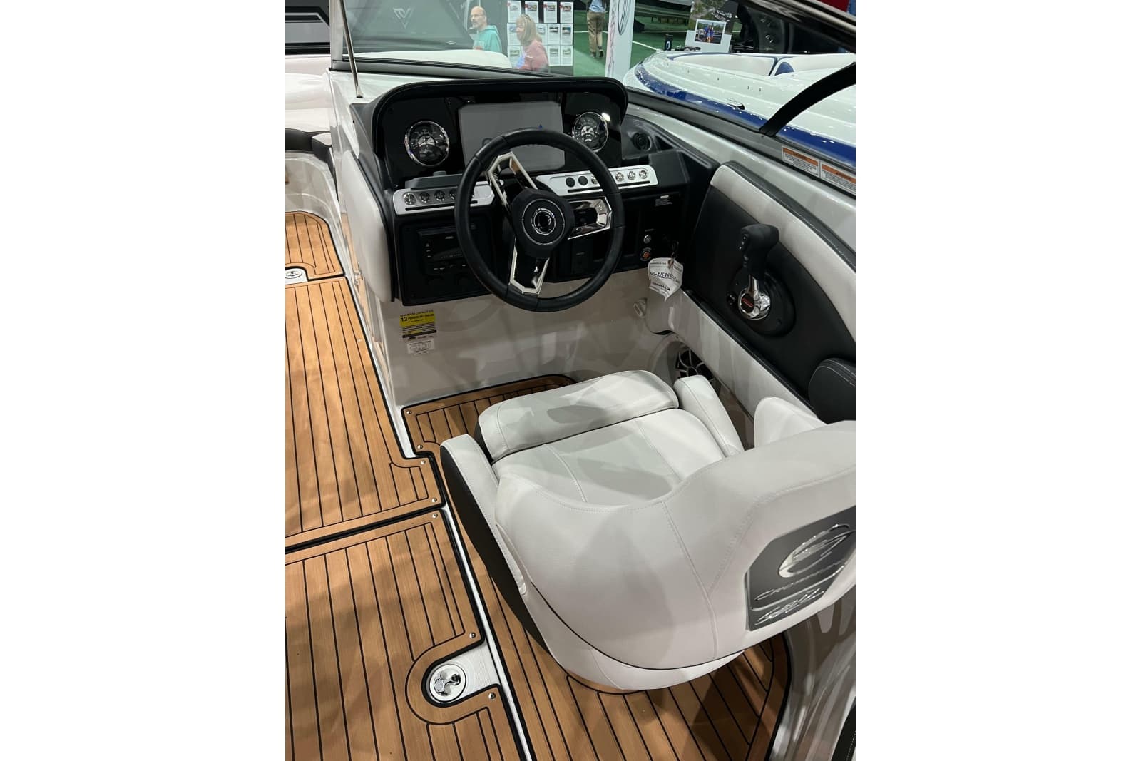 2023 Crownline Eclipse E255 - Photo 15