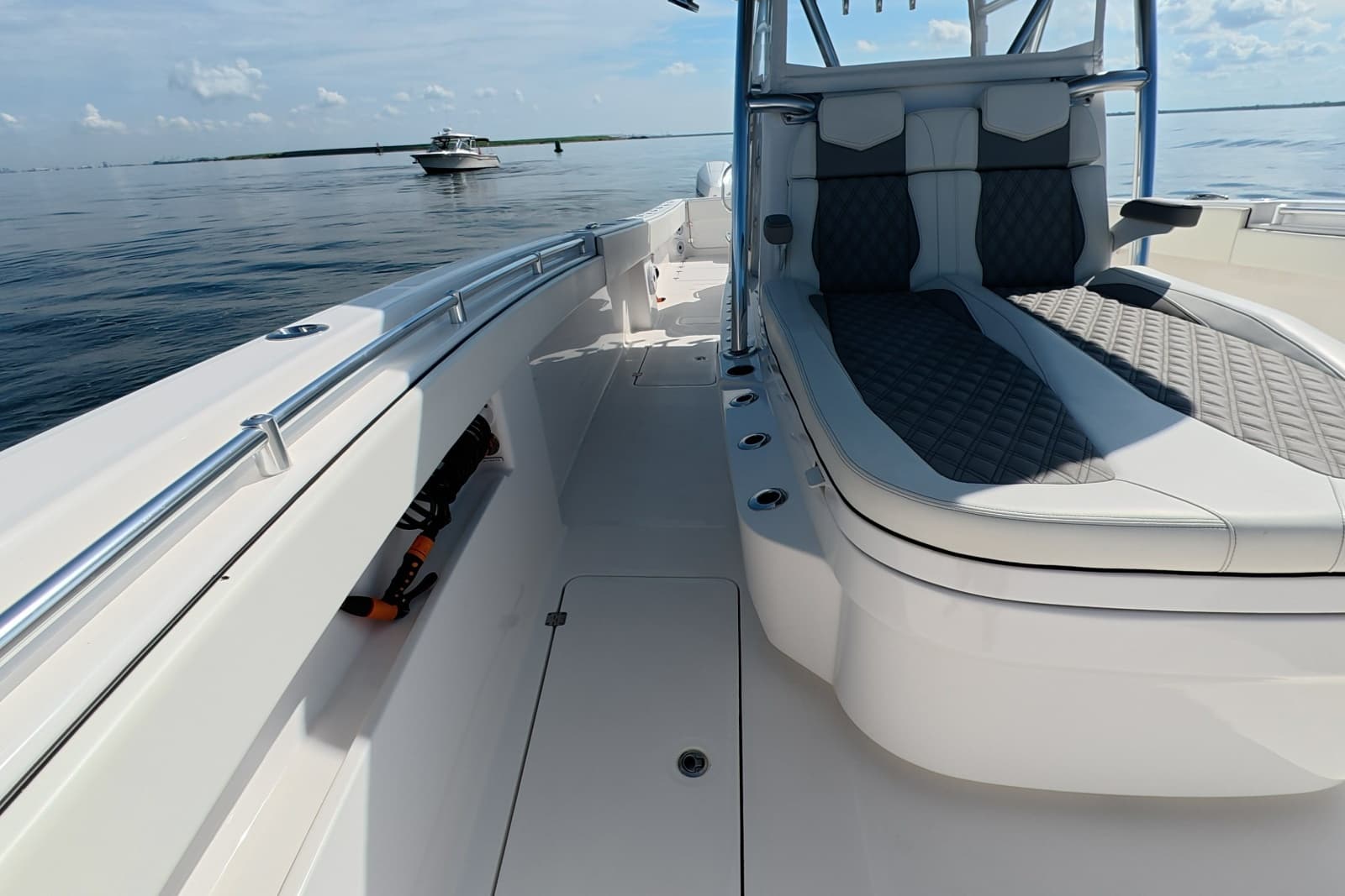 2023 Invincible 33 Catamaran - Photo 8