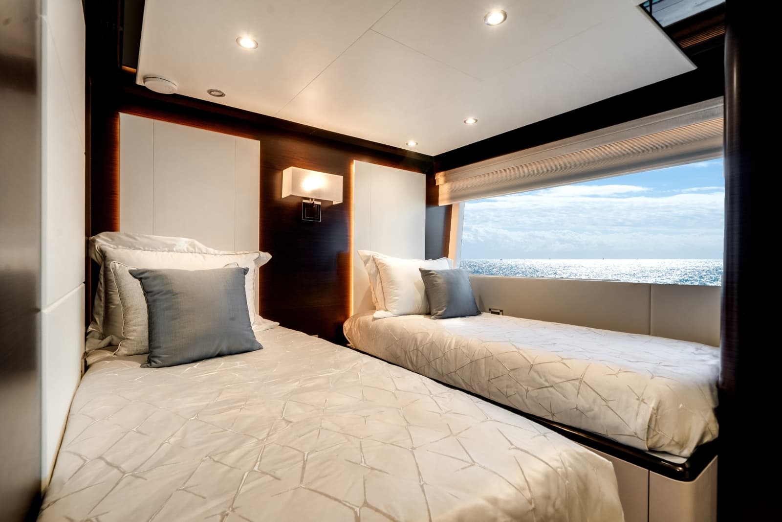 2022 Ocean Alexander OA 37L - Photo 23
