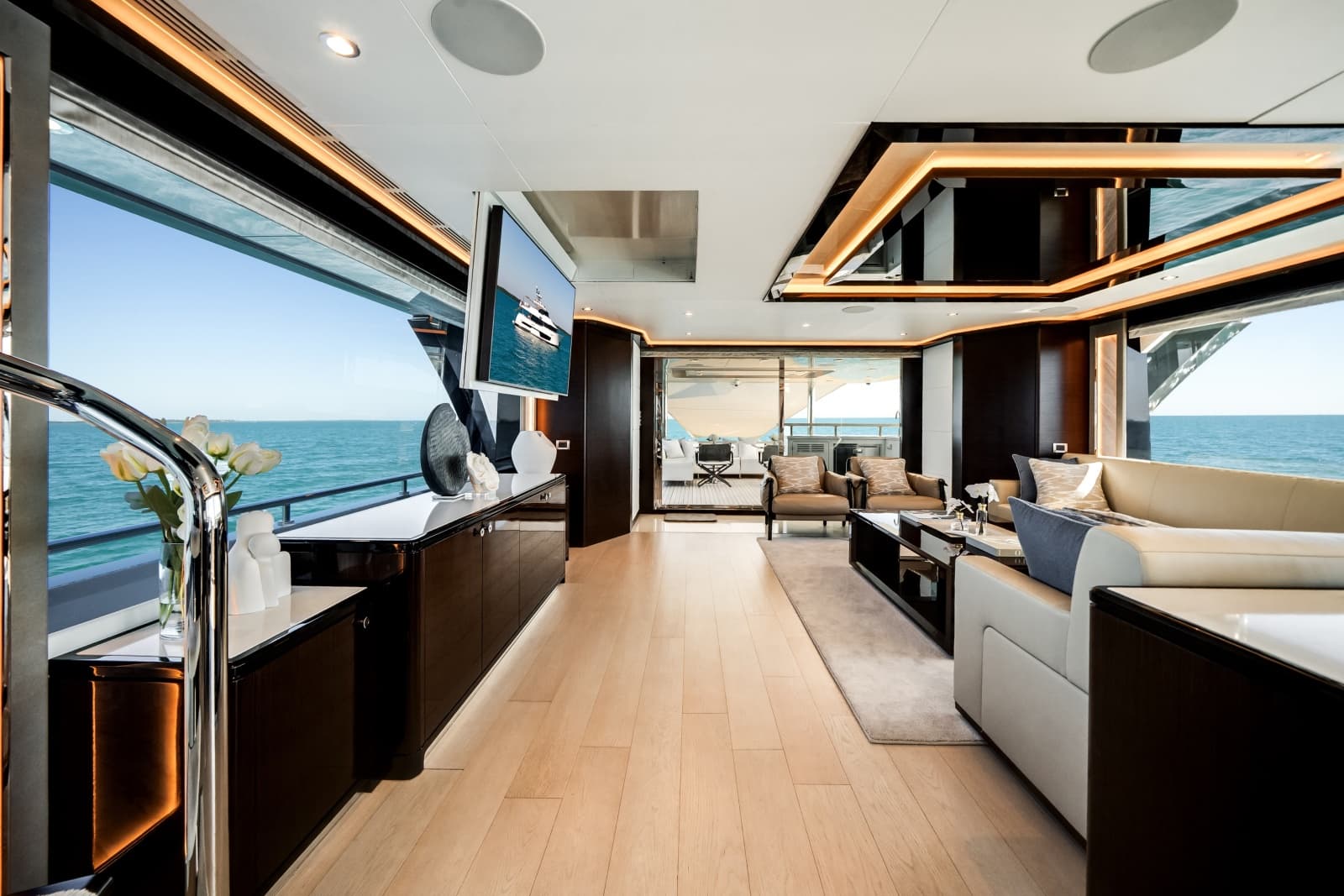 2022 Ocean Alexander OA 37L - Photo 9