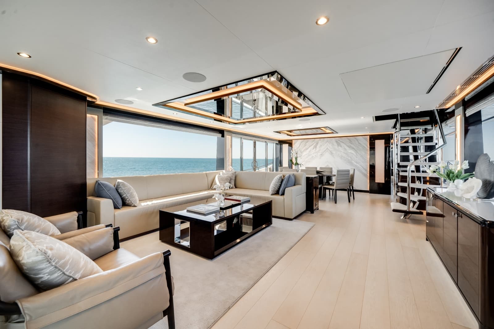 2022 Ocean Alexander OA 37L - Photo 8