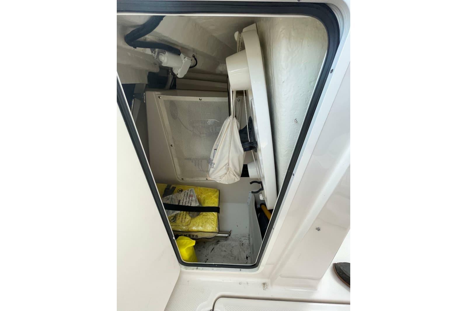 2023 Sailfish 276 DC - Photo 30