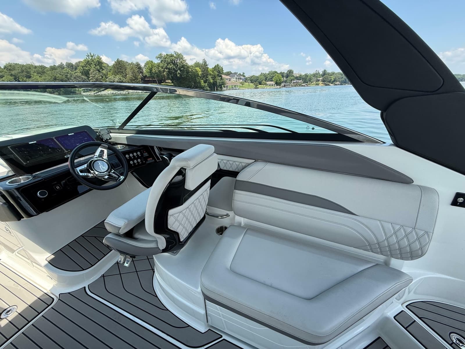 2023 Sea Ray SLX 260 Surf - Photo 19