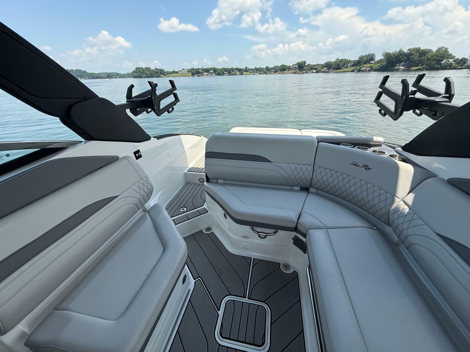 2023 Sea Ray SLX 260 Surf - Photo 28
