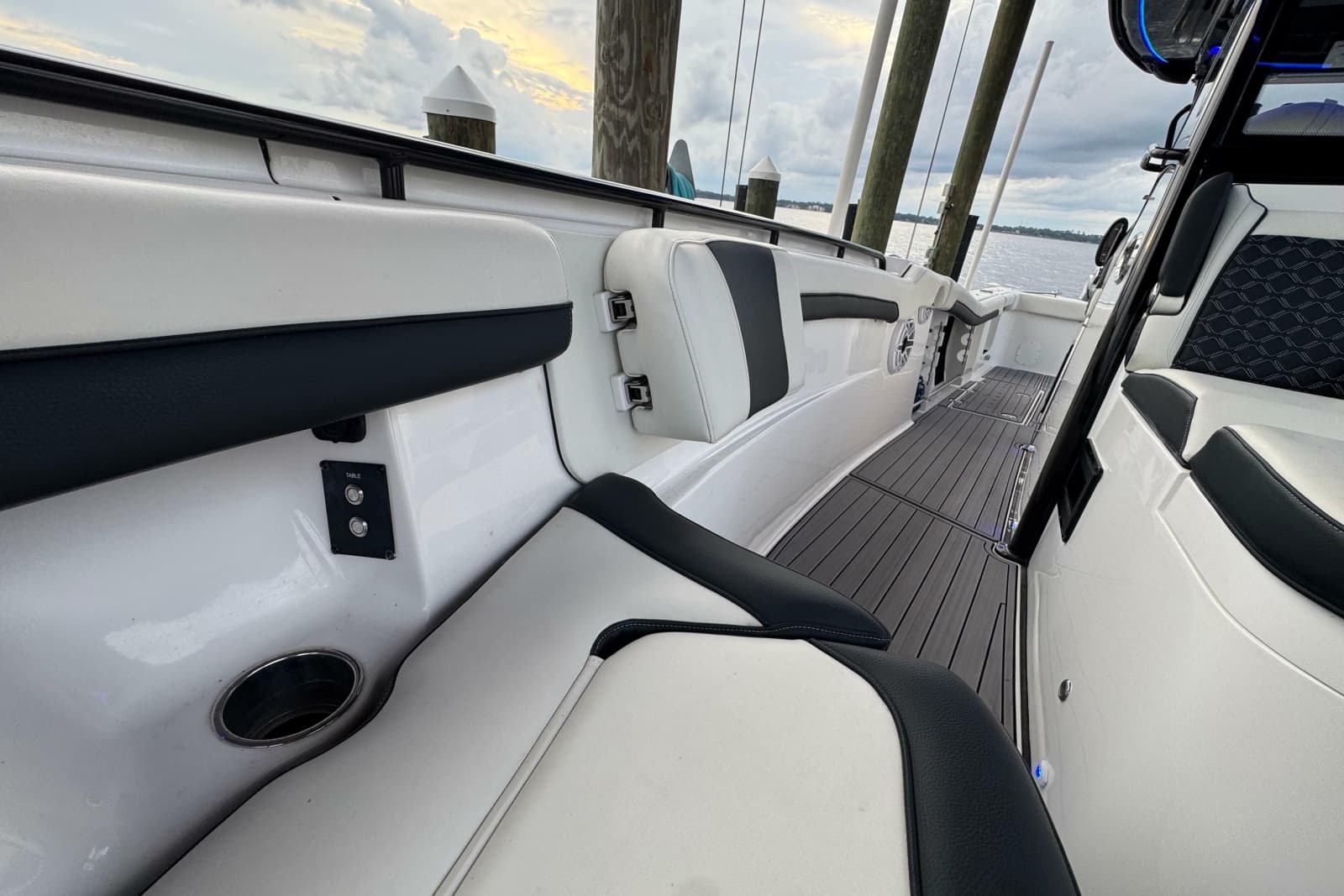 2023 Tidewater 320 CC Adventure - Photo 31