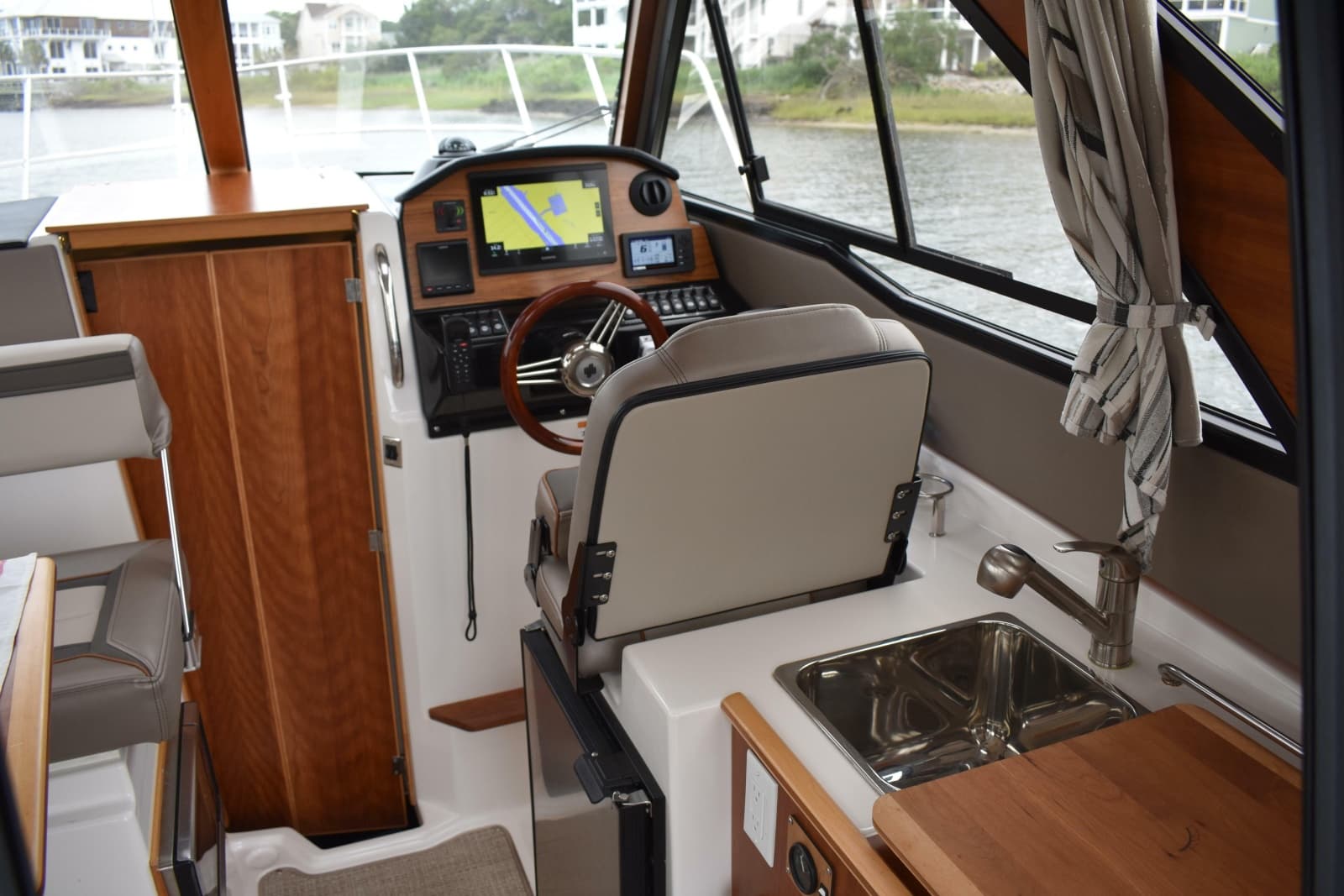 2022 Cutwater C-248 Coupe - Photo 13