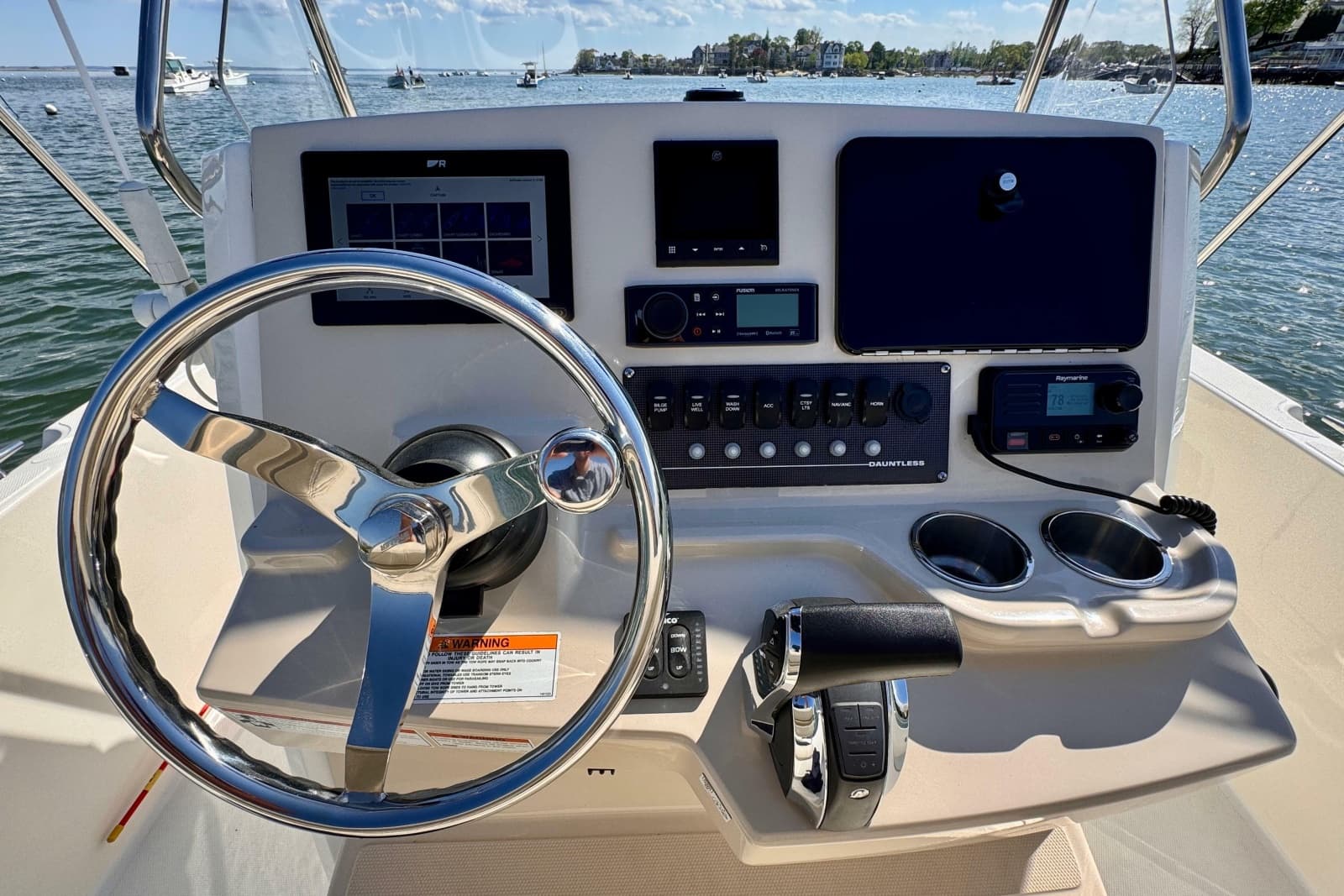 2022 Boston Whaler 220 Dauntless - Photo 4