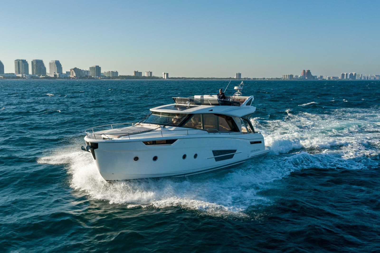2022 Greenline 45 Fly - Photo 2
