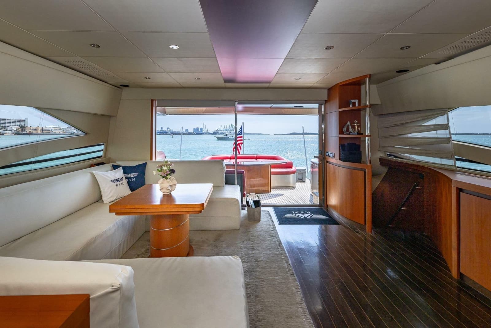 2008 Pershing 90 - Photo 25