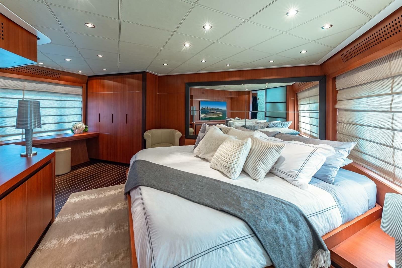 2008 Pershing 90 - Photo 34