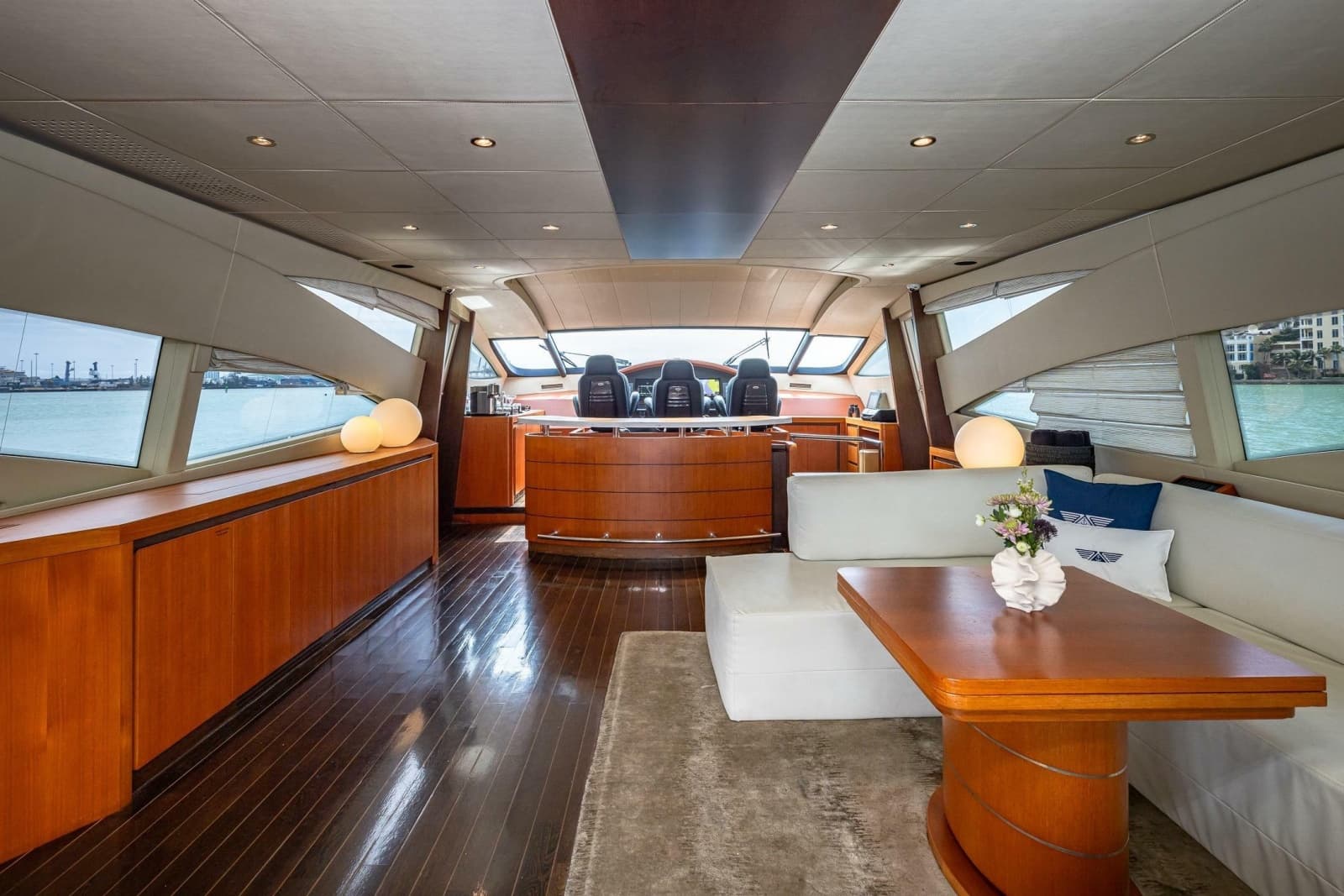 2008 Pershing 90 - Photo 24