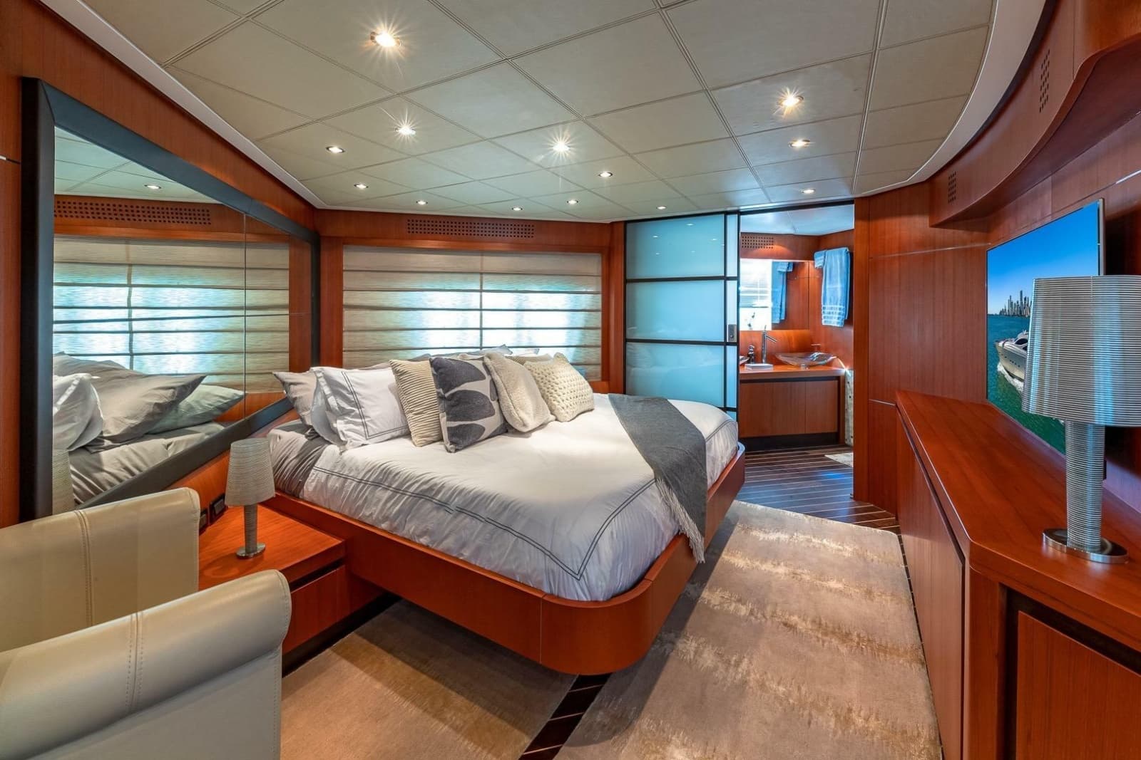 2008 Pershing 90 - Photo 35