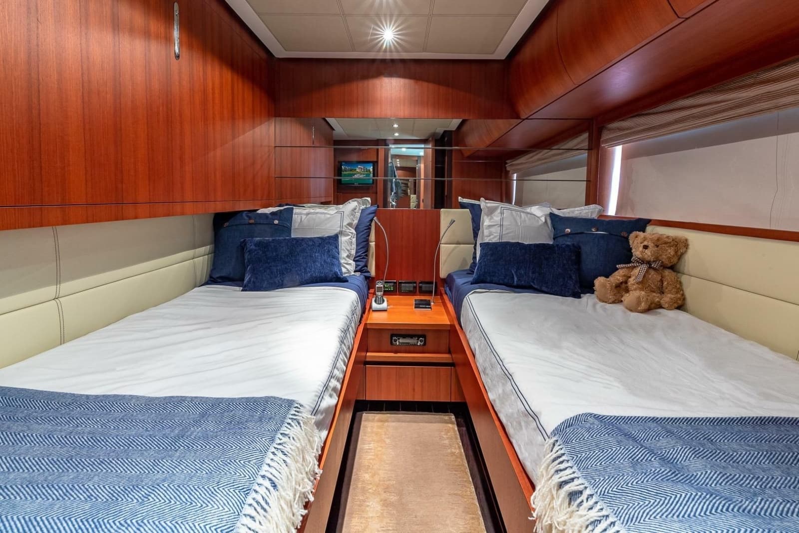 2008 Pershing 90 - Photo 38
