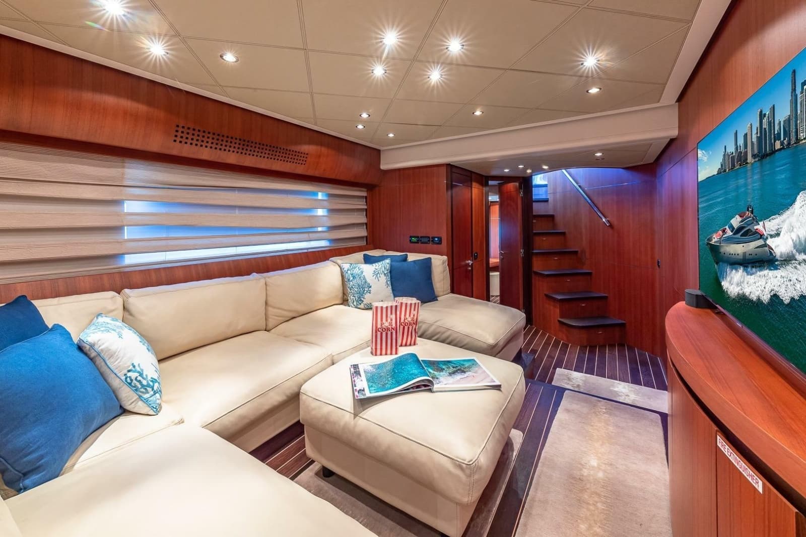 2008 Pershing 90 - Photo 33