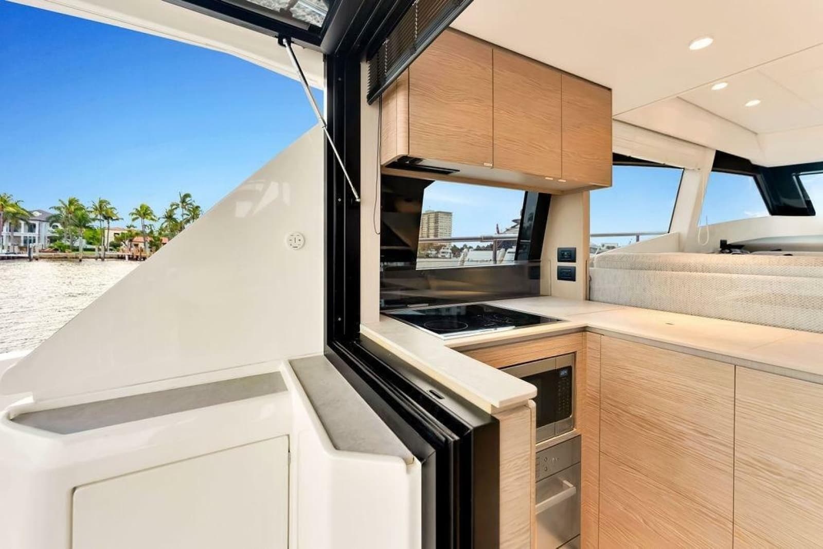 2021 Ferretti Yachts 500 - Photo 45